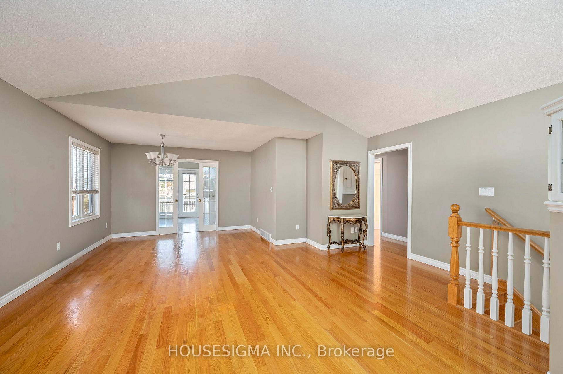 Photo 10 of 7 Rosethorn Court, St. Thomas — HOMEH