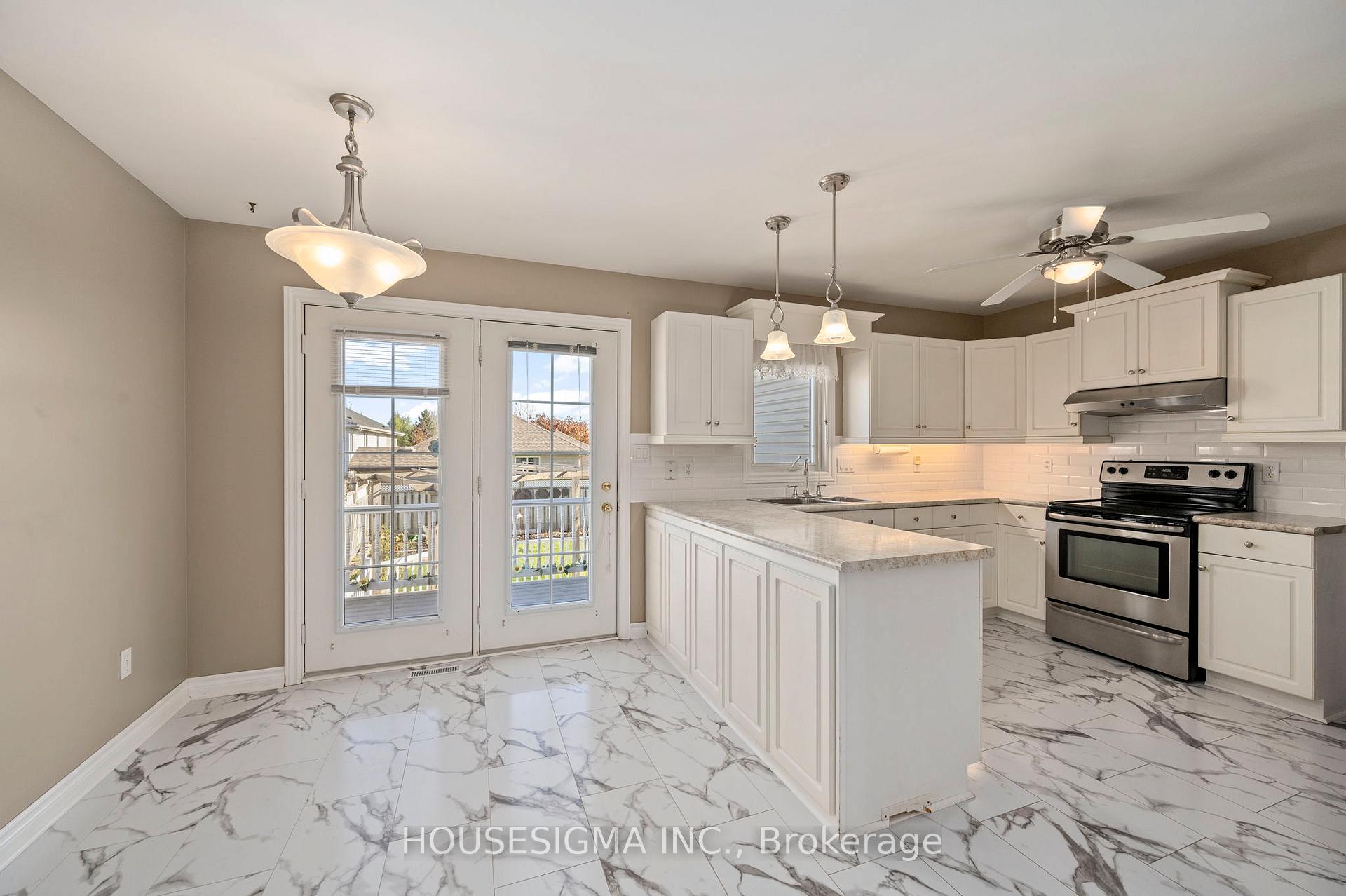 Photo 13 of 7 Rosethorn Court, St. Thomas — HOMEH