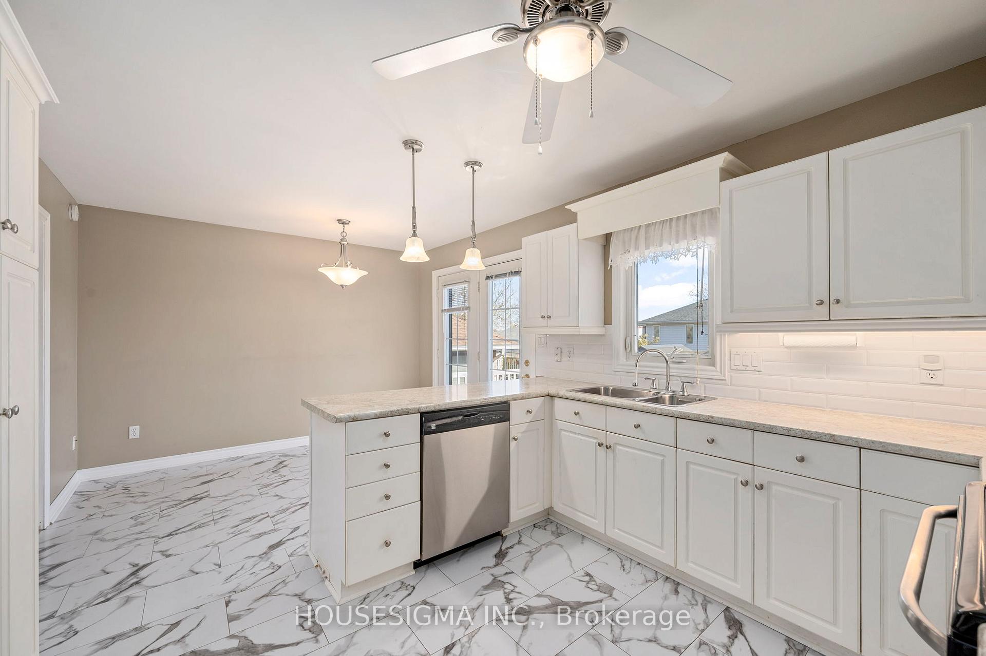 Photo 15 of 7 Rosethorn Court, St. Thomas — HOMEH