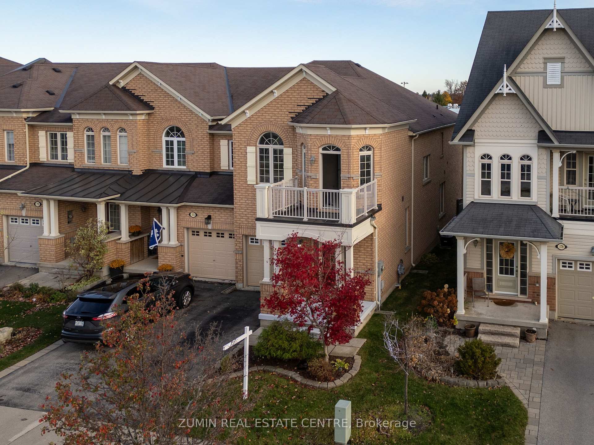 Photo 3 of 177 Nisbet Boulevard, Hamilton, Waterdown — HOMEH