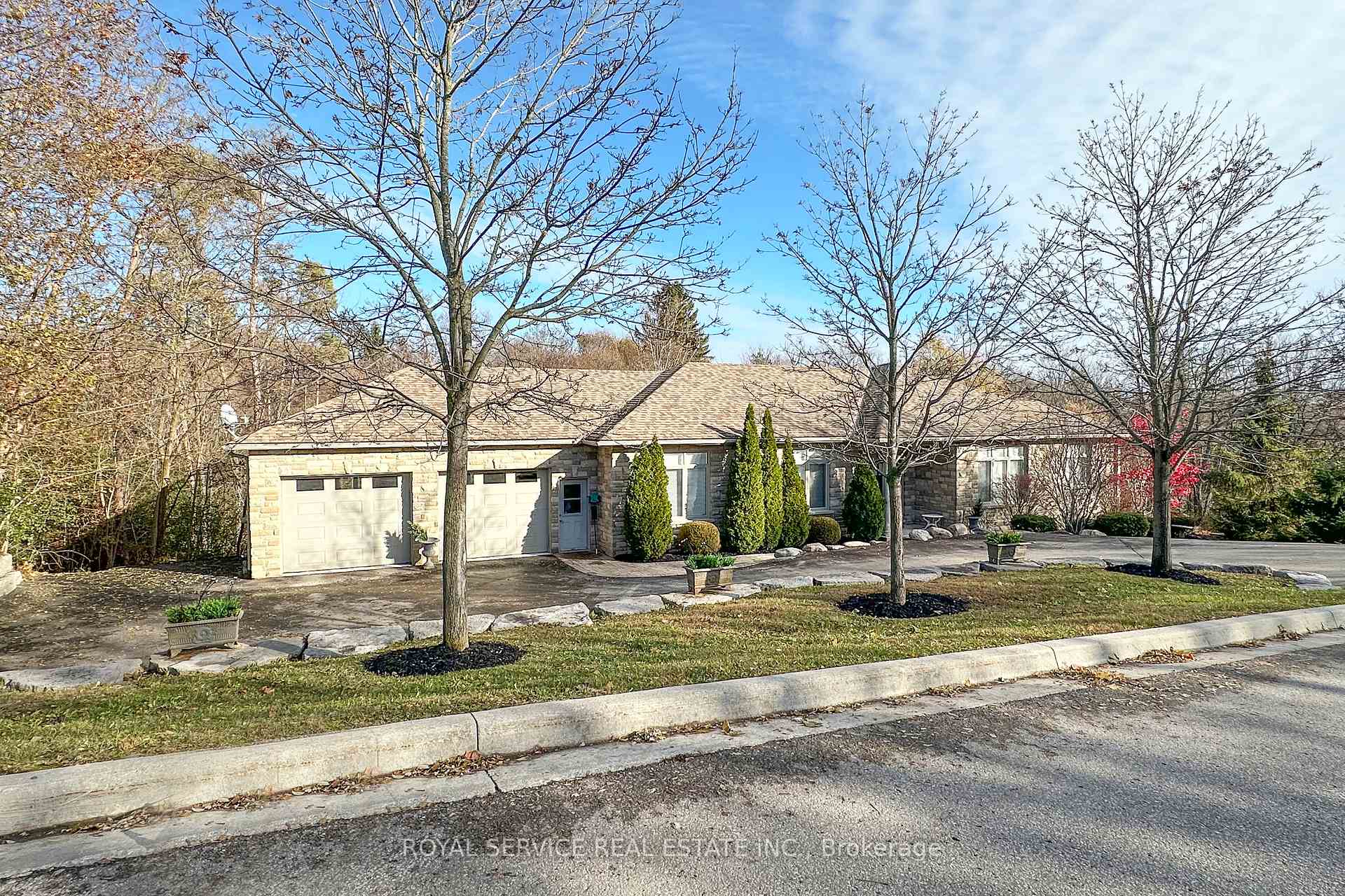 Photo 3 of 5555 Main Street, Clarington, Orono — HOMEH