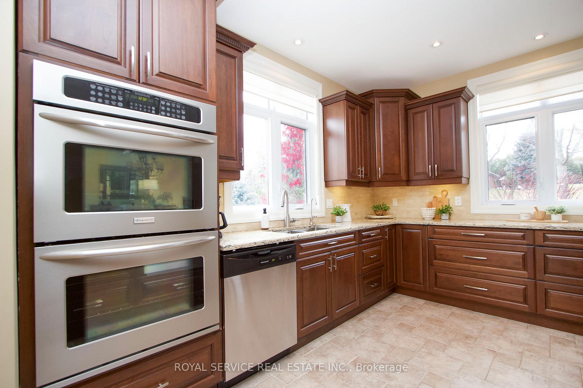 Photo 18 of 5555 Main Street, Clarington, Orono — HOMEH