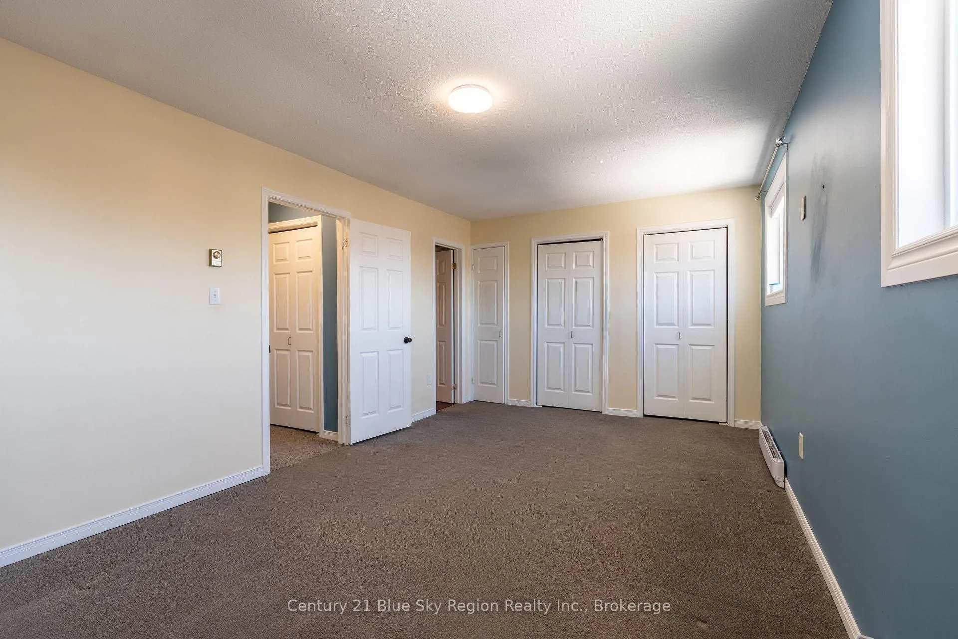 Photo 22 of 339 Champlain Street, North Bay, College Heights — HOMEH