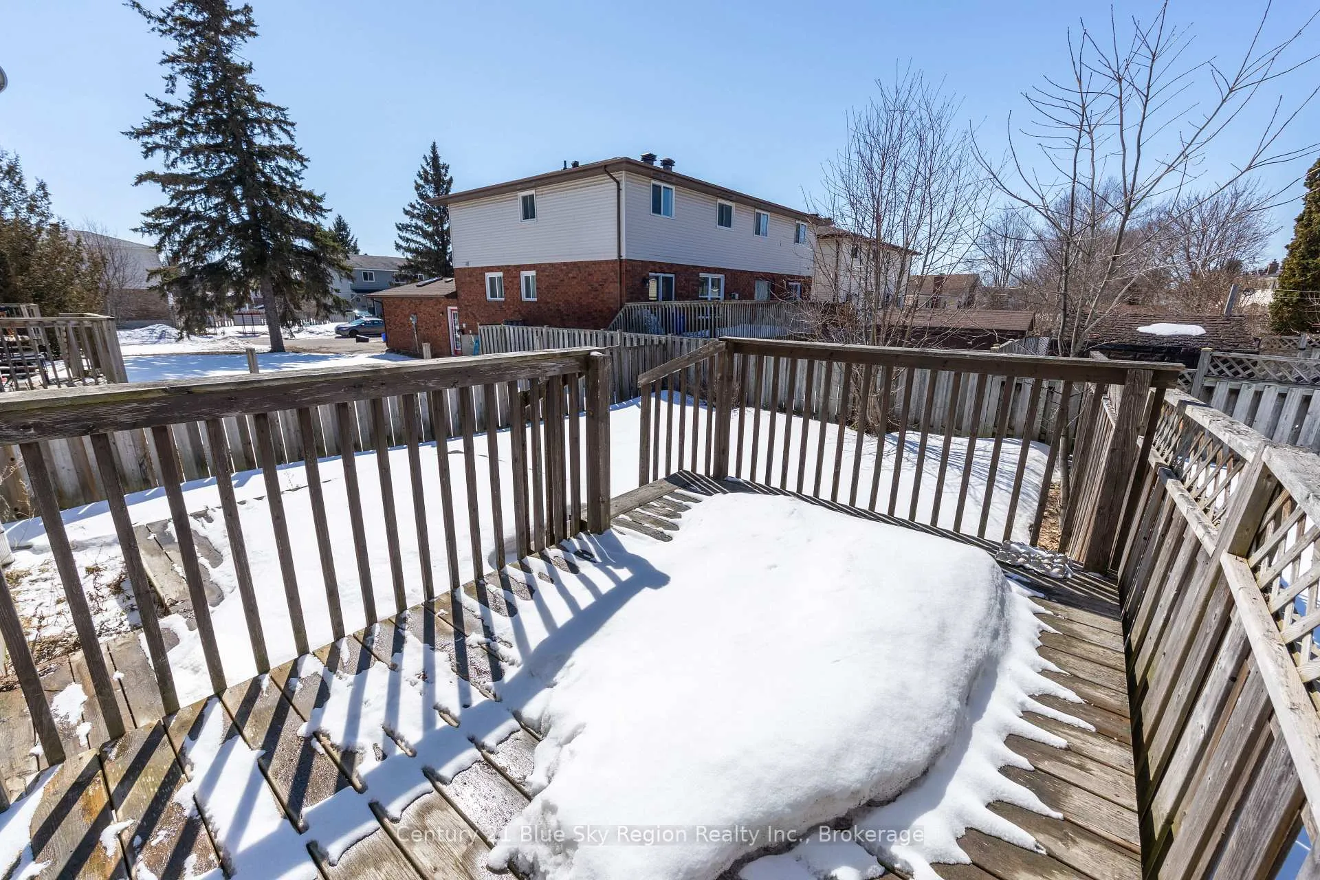Photo 29 of 339 Champlain Street, North Bay, College Heights — HOMEH