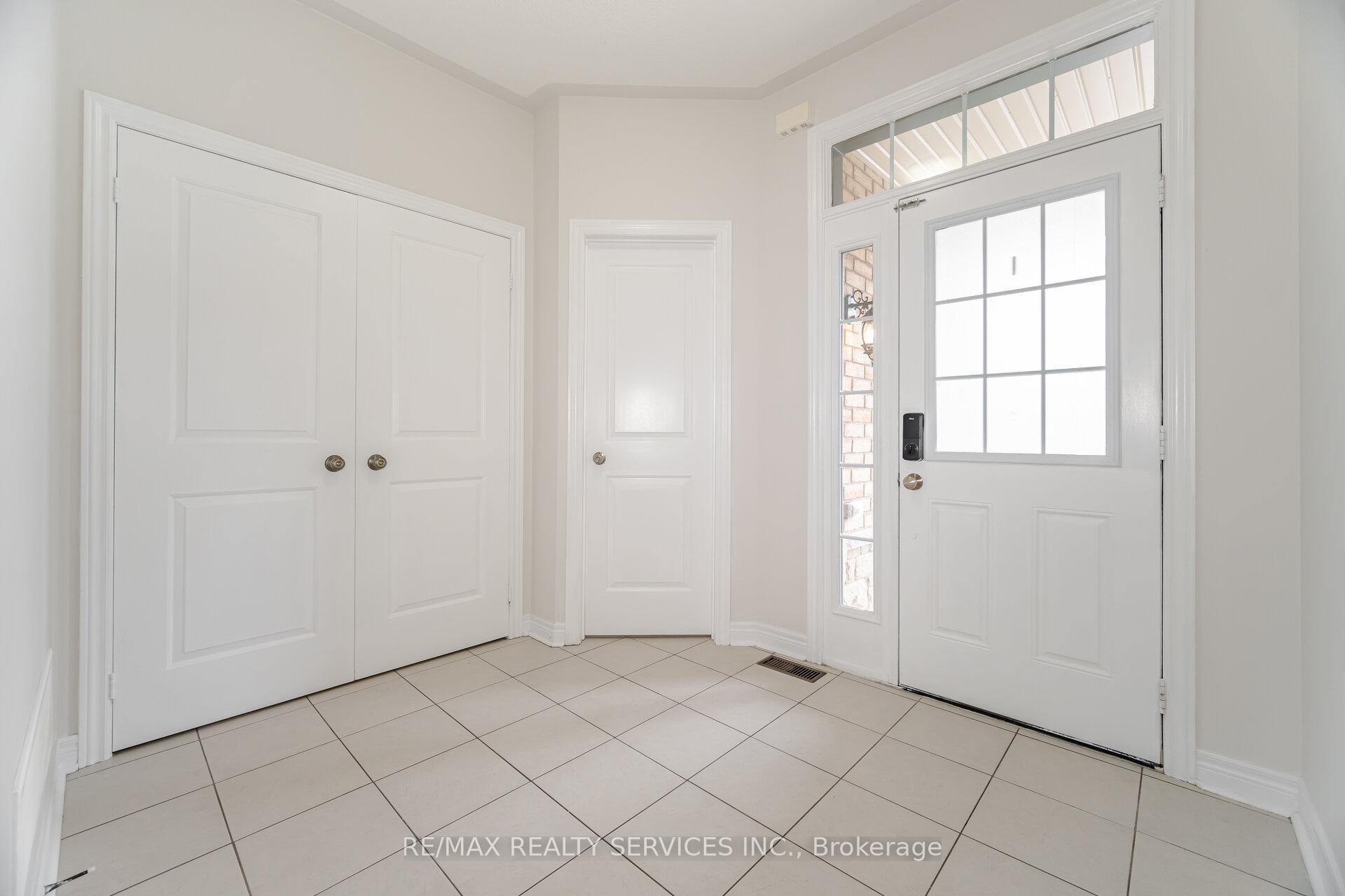 Photo 9 of 31 Mccardy Court, Caledon, Caledon East — HOMEH