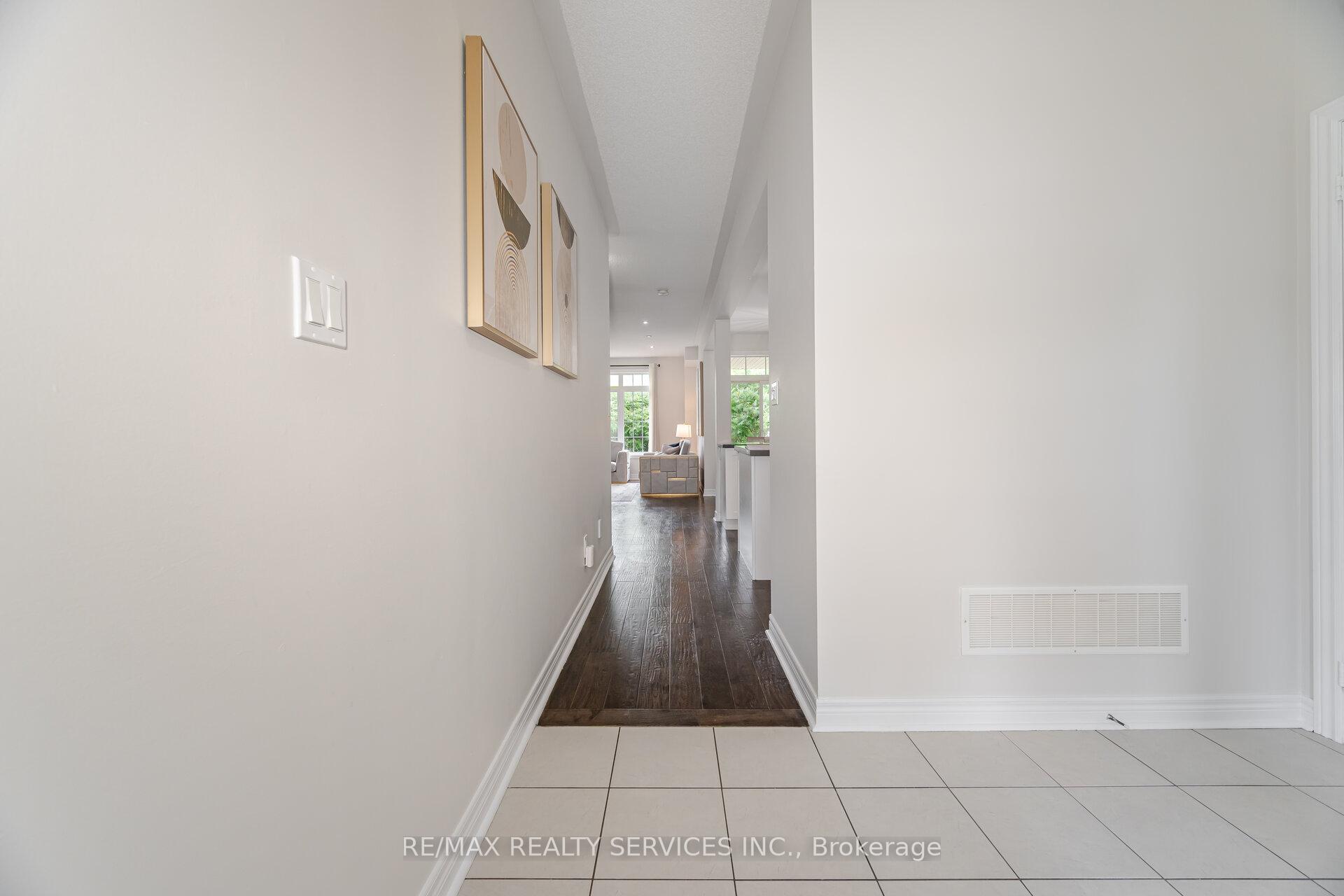 Photo 2 of 31 Mccardy Court, Caledon, Caledon East — HOMEH