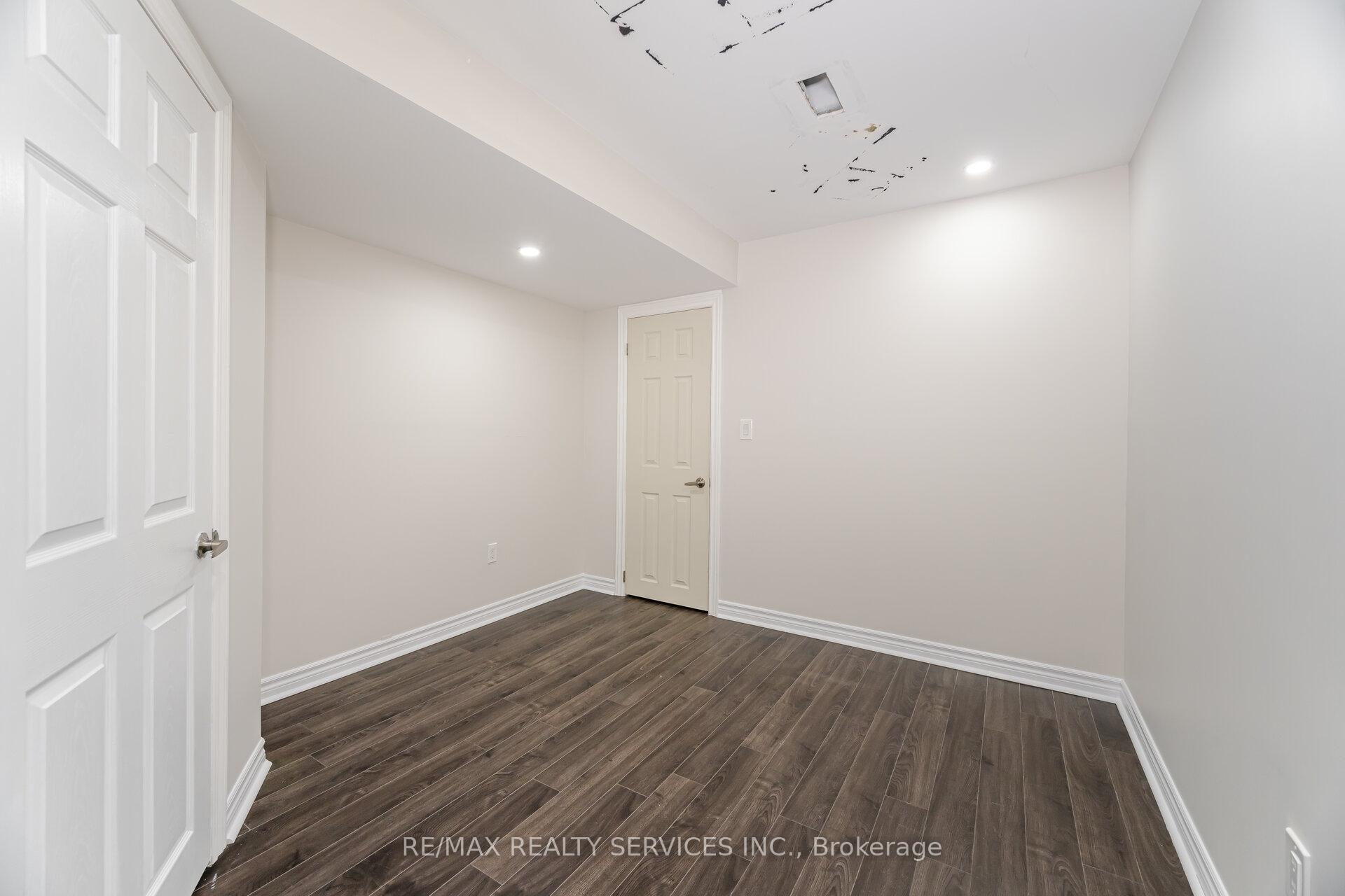 Photo 20 of 31 Mccardy Court, Caledon, Caledon East — HOMEH
