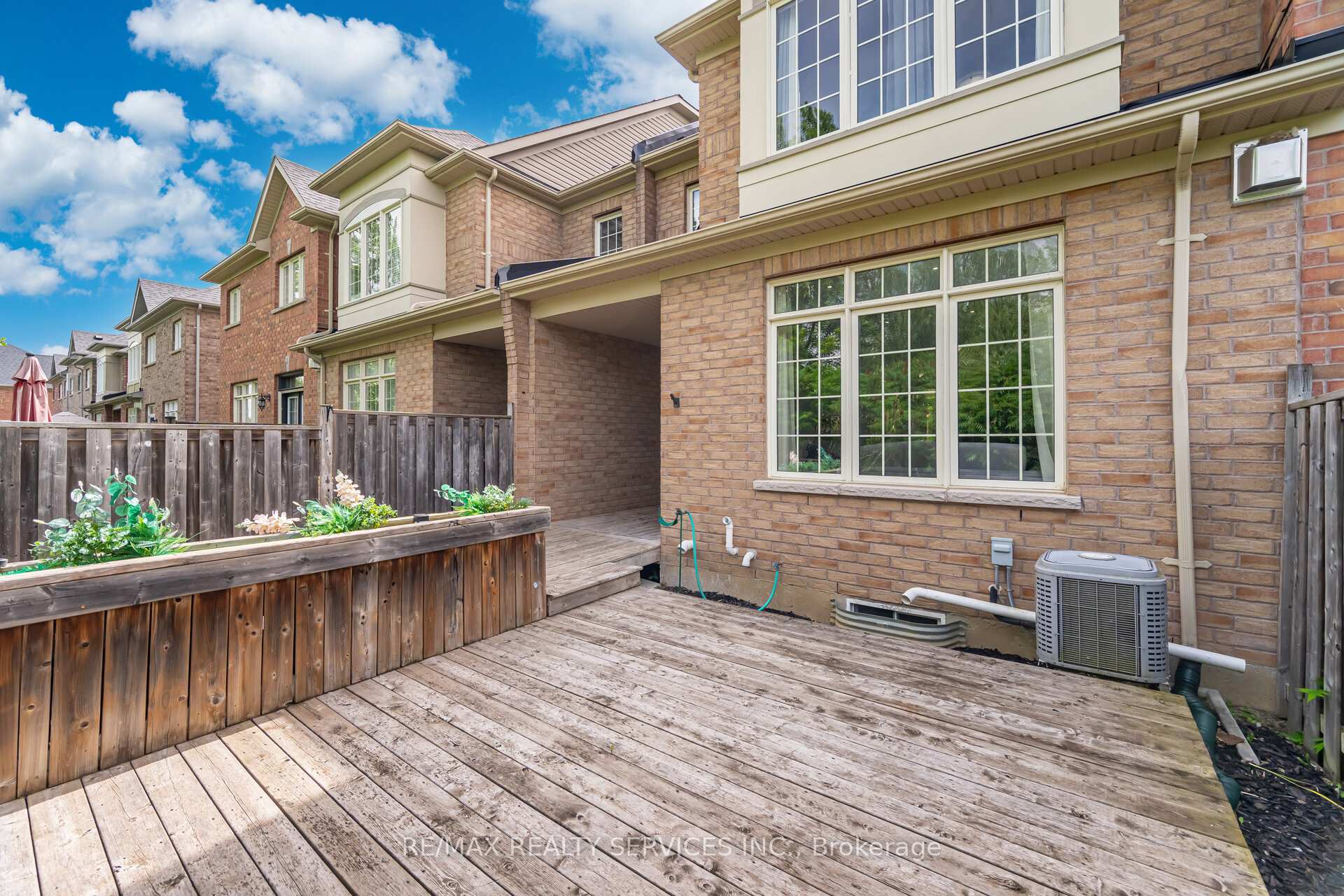 Photo 29 of 31 Mccardy Court, Caledon, Caledon East — HOMEH