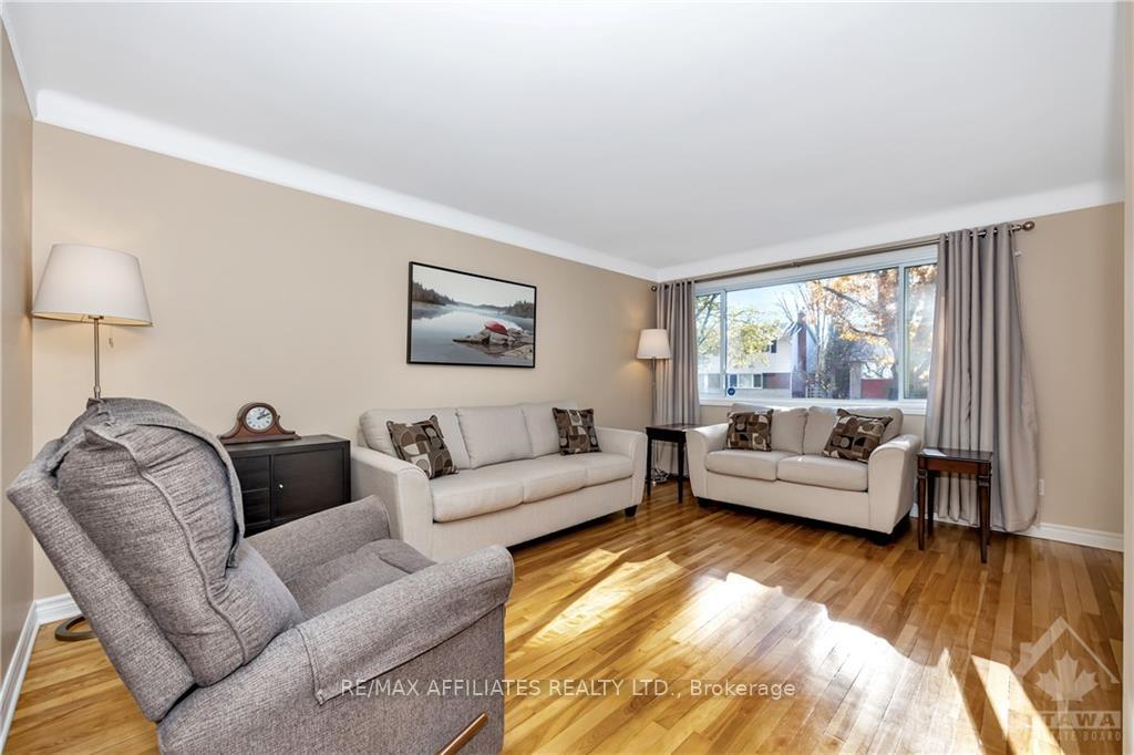 Photo 3 of 1191 Castle Hill Crescent, Ottawa, Copeland Park — HOMEH