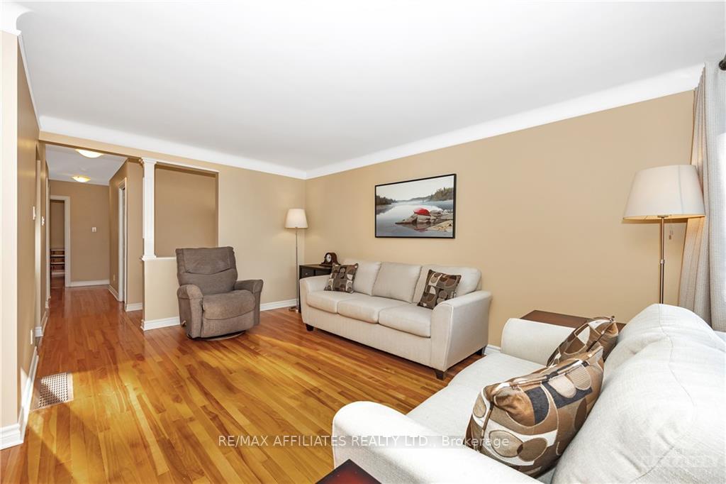 Photo 5 of 1191 Castle Hill Crescent, Ottawa, Copeland Park — HOMEH