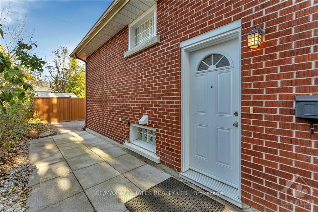 Photo 16 of 1191 Castle Hill Crescent, Ottawa, Copeland Park — HOMEH
