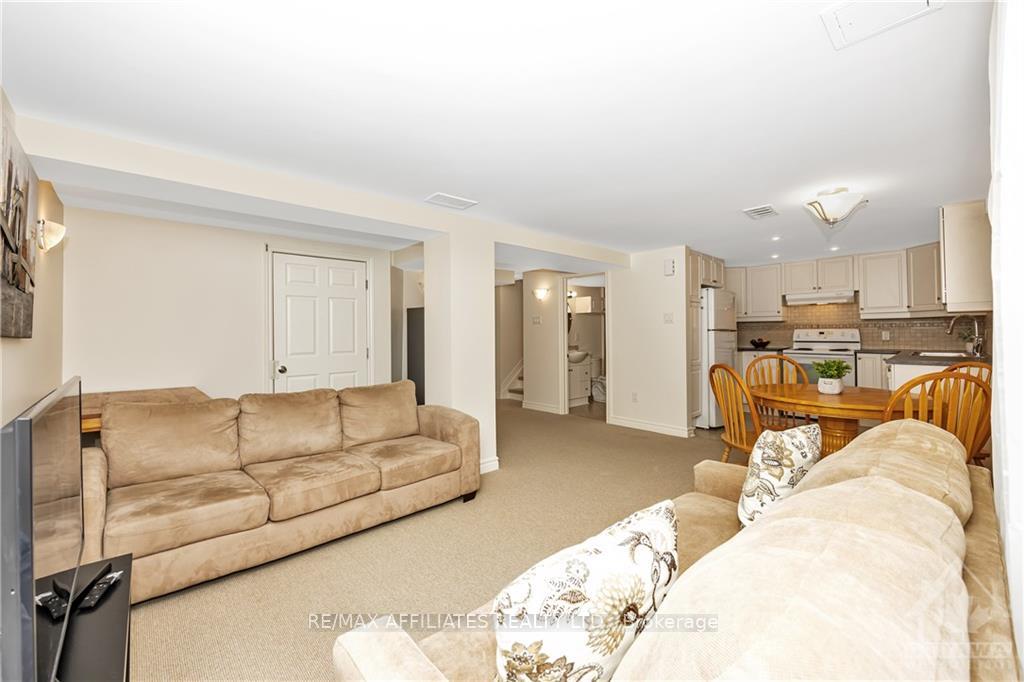 Photo 19 of 1191 Castle Hill Crescent, Ottawa, Copeland Park — HOMEH