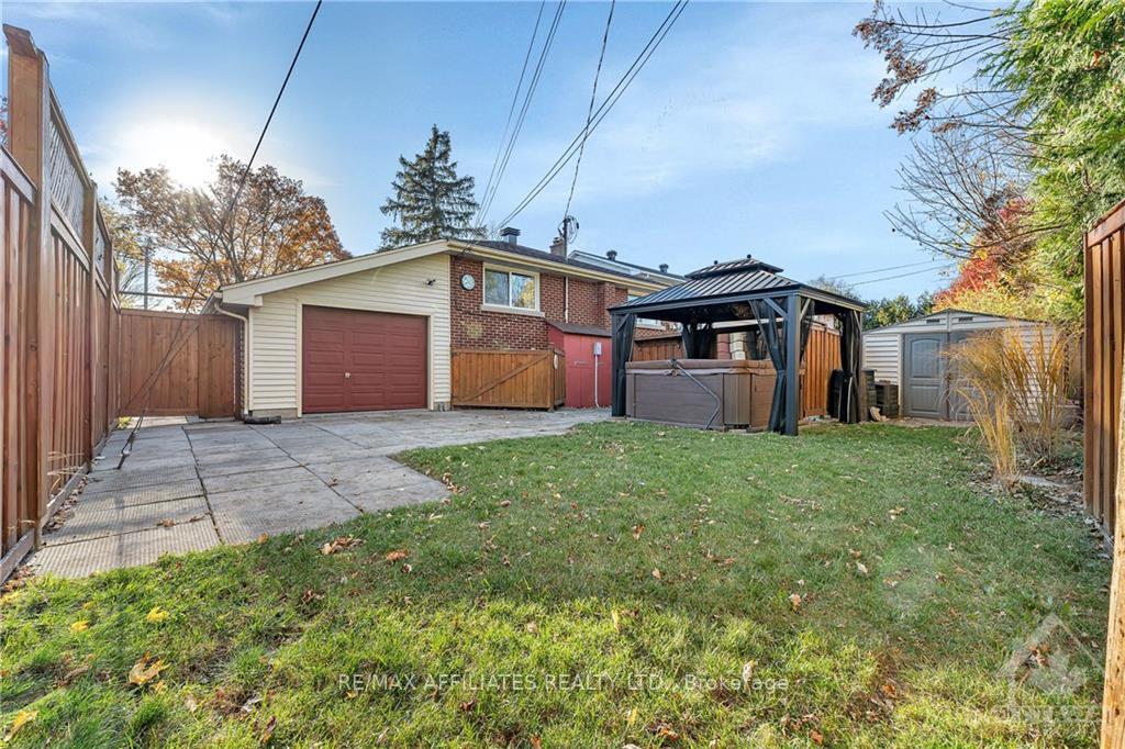 Photo 30 of 1191 Castle Hill Crescent, Ottawa, Copeland Park — HOMEH