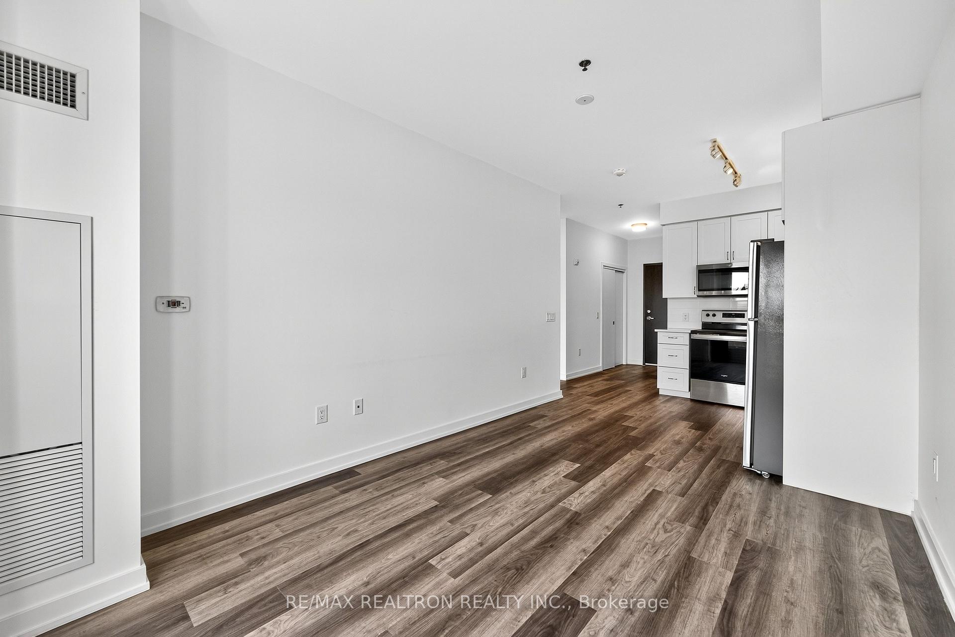 Photo 12 of Unit 423, 430 Essa Road, Barrie, Holly — HOMEH