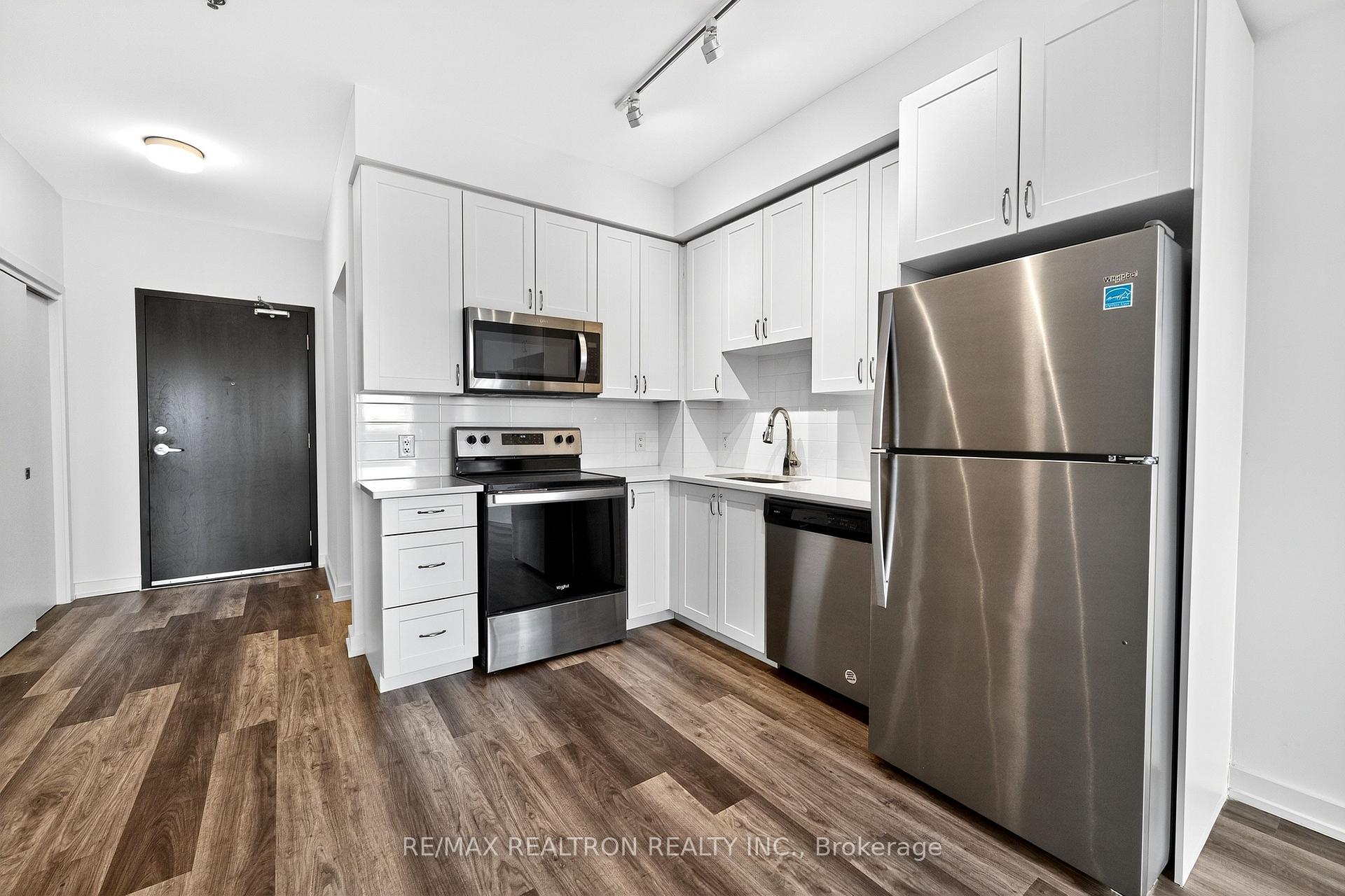 Photo 14 of Unit 423, 430 Essa Road, Barrie, Holly — HOMEH