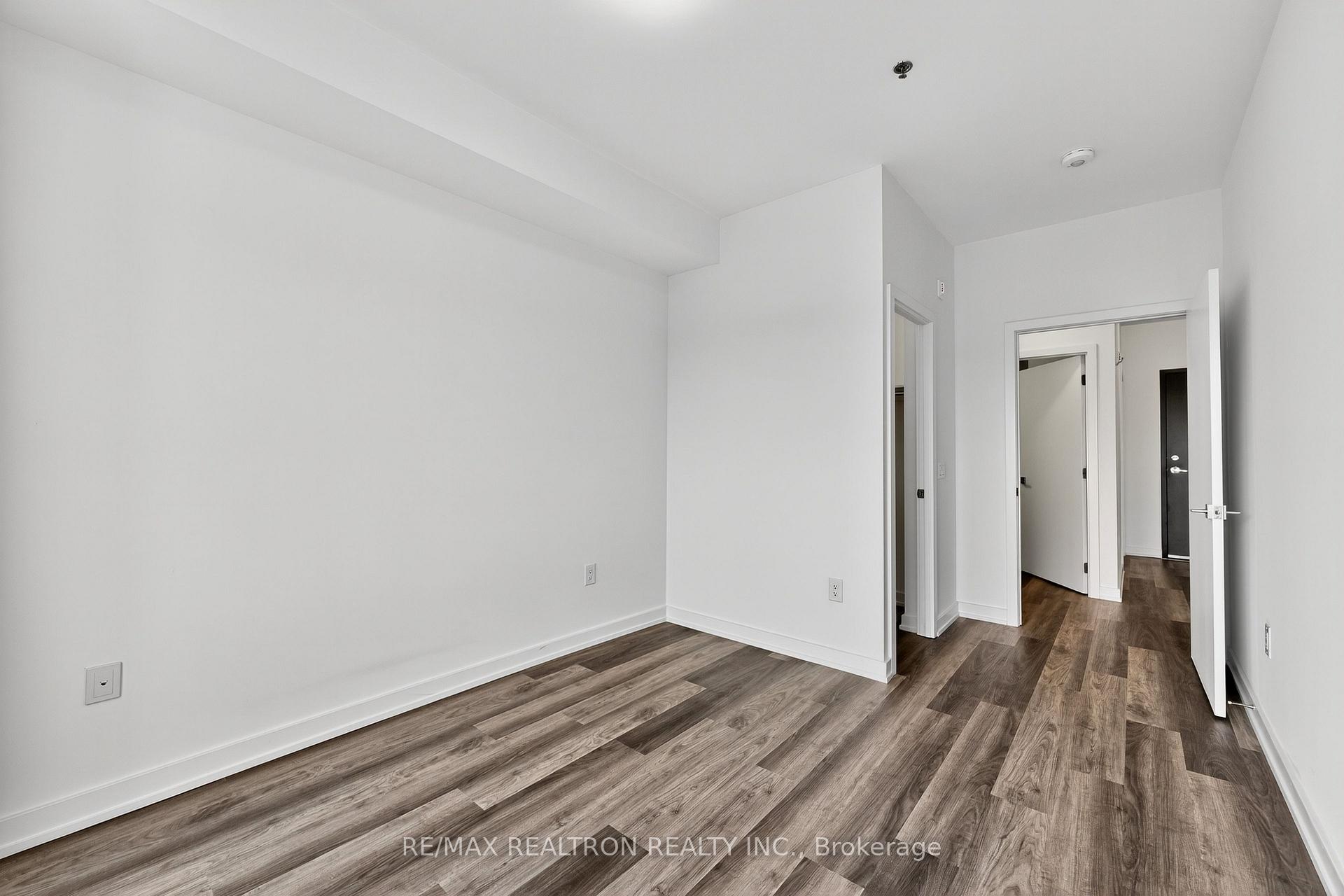Photo 18 of Unit 423, 430 Essa Road, Barrie, Holly — HOMEH