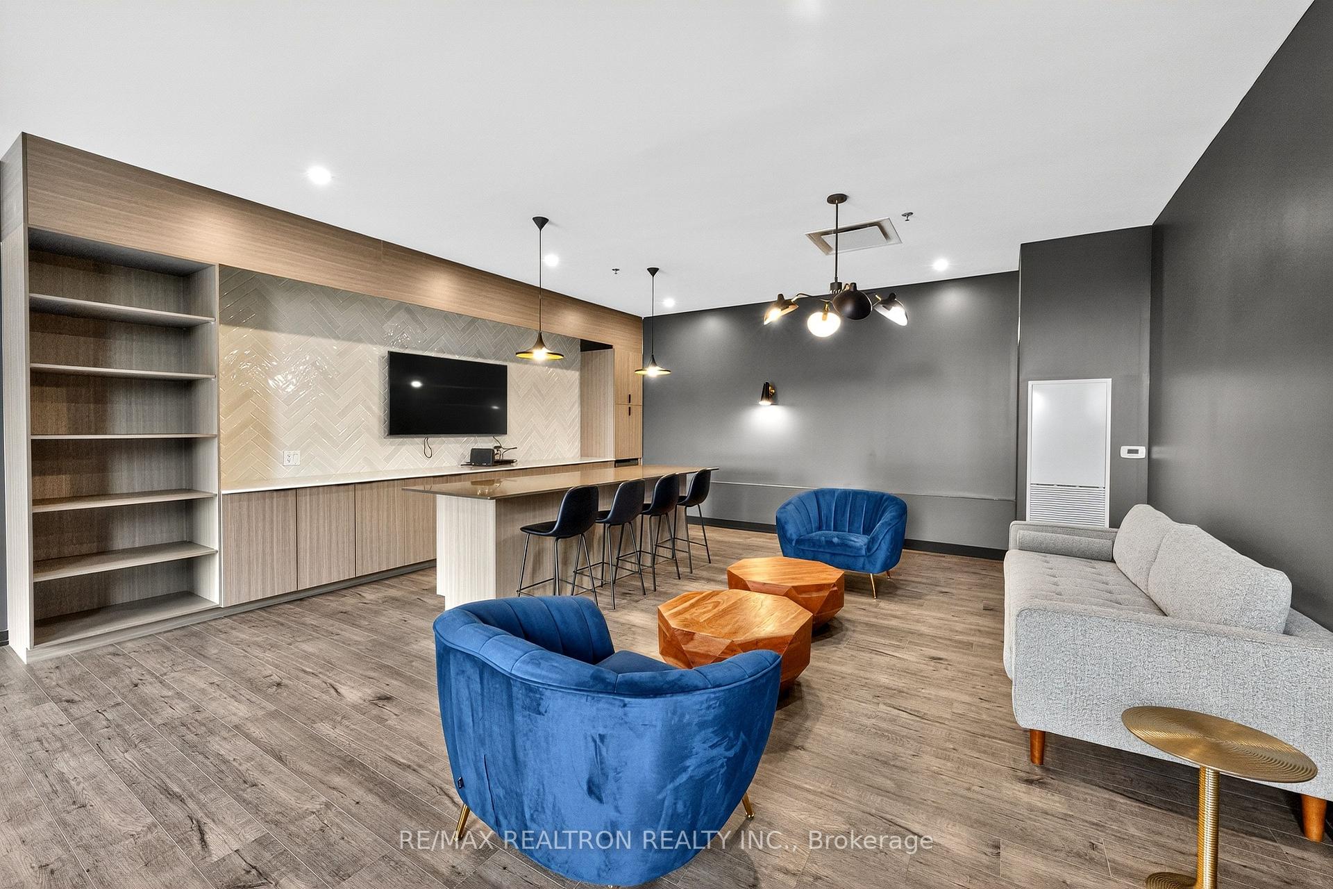 Photo 30 of Unit 423, 430 Essa Road, Barrie, Holly — HOMEH
