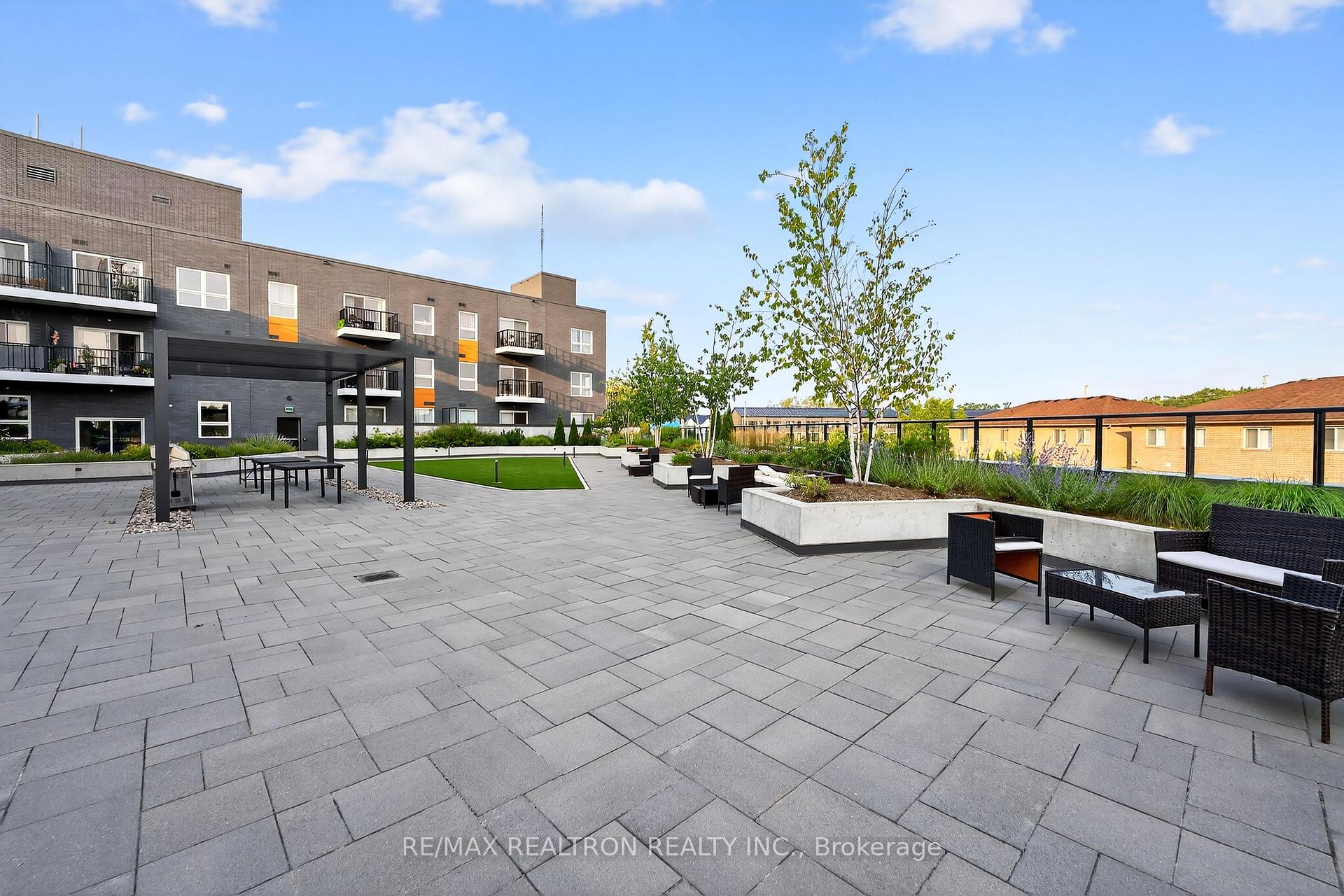 Photo 33 of Unit 423, 430 Essa Road, Barrie, Holly — HOMEH