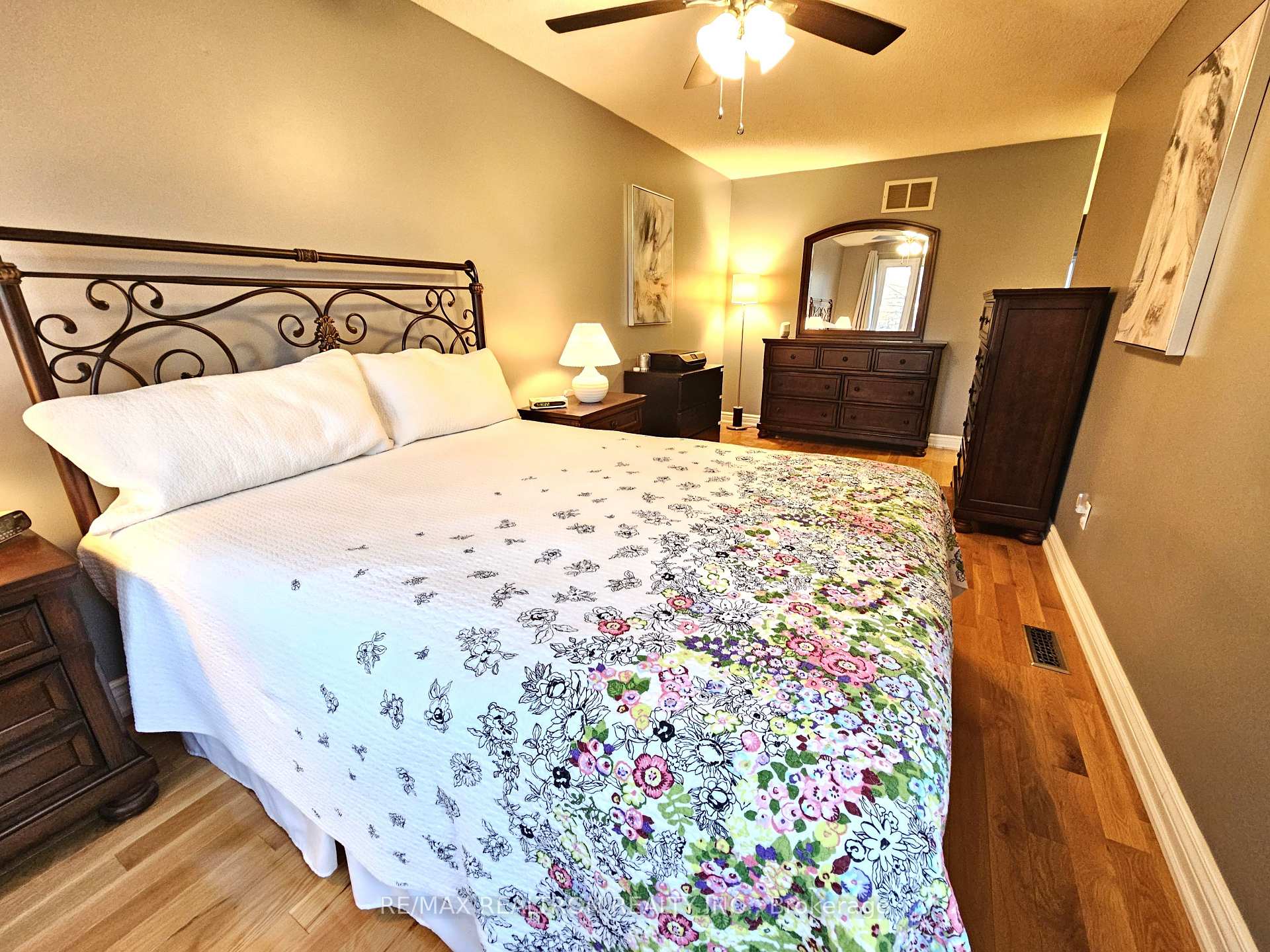 Photo 19 of 108 Sandfield Drive, Aurora, Aurora Highlands — HOMEH