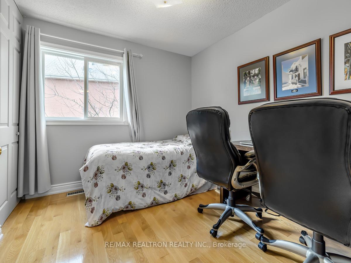 Photo 25 of 108 Sandfield Drive, Aurora, Aurora Highlands — HOMEH