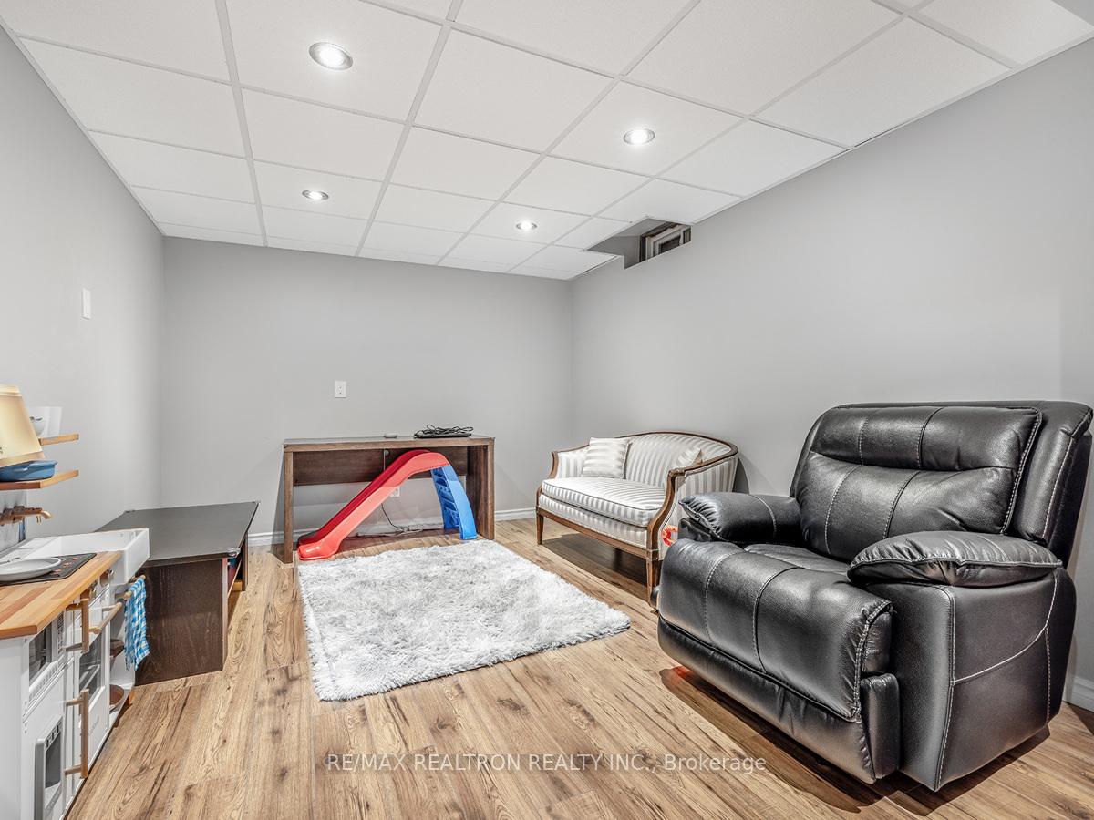 Photo 28 of 108 Sandfield Drive, Aurora, Aurora Highlands — HOMEH
