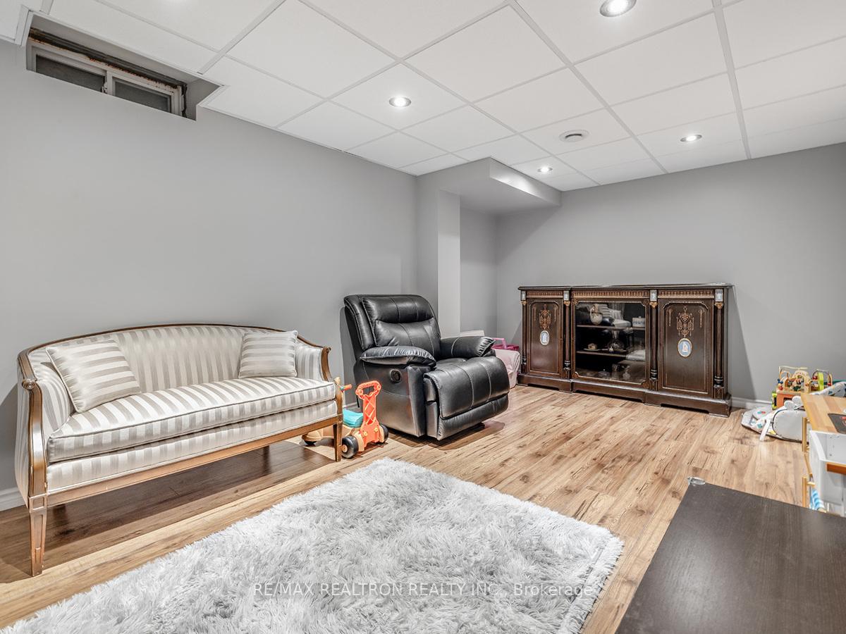 Photo 29 of 108 Sandfield Drive, Aurora, Aurora Highlands — HOMEH