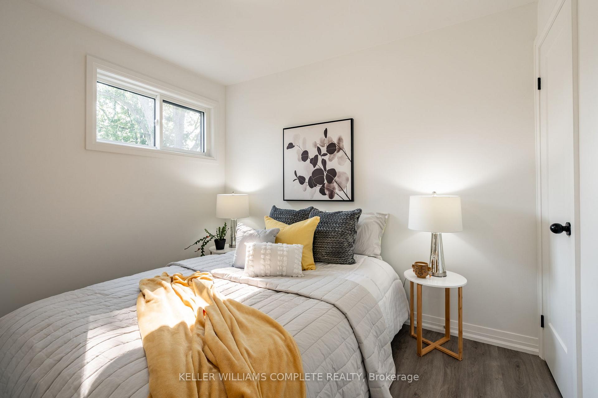 Photo 12 of 85 Walter Avenue N, Hamilton, Normanhurst — HOMEH