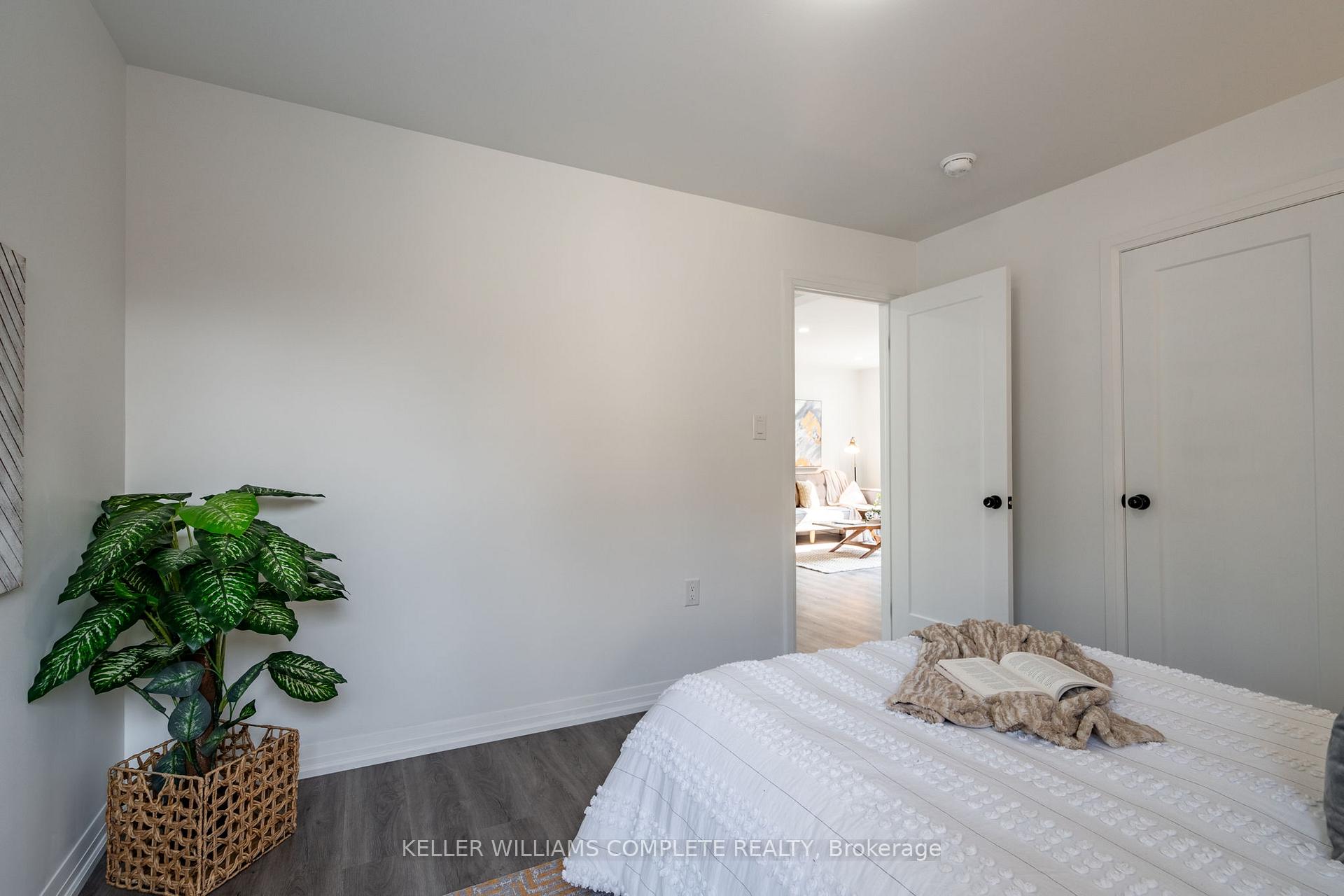 Photo 15 of 85 Walter Avenue N, Hamilton, Normanhurst — HOMEH
