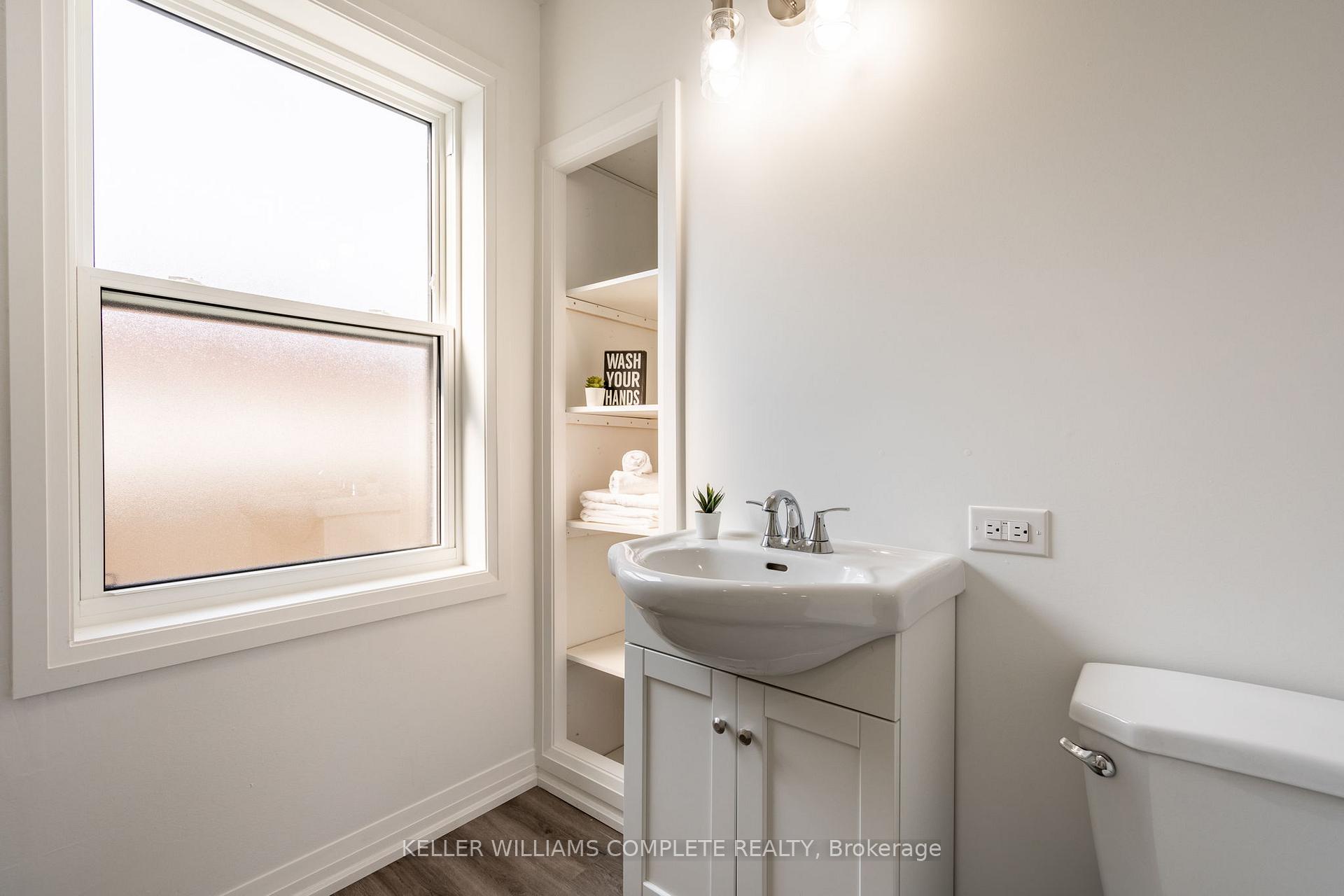 Photo 21 of 85 Walter Avenue N, Hamilton, Normanhurst — HOMEH