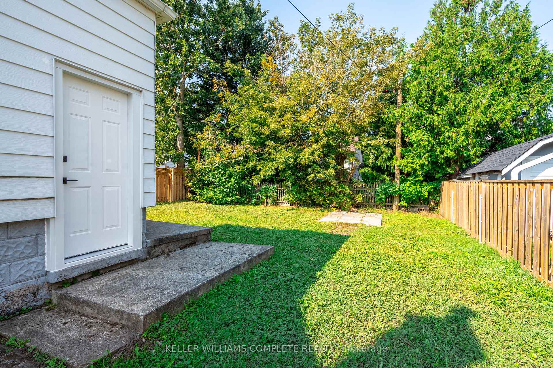 Photo 52 of 85 Walter Avenue N, Hamilton, Normanhurst — HOMEH
