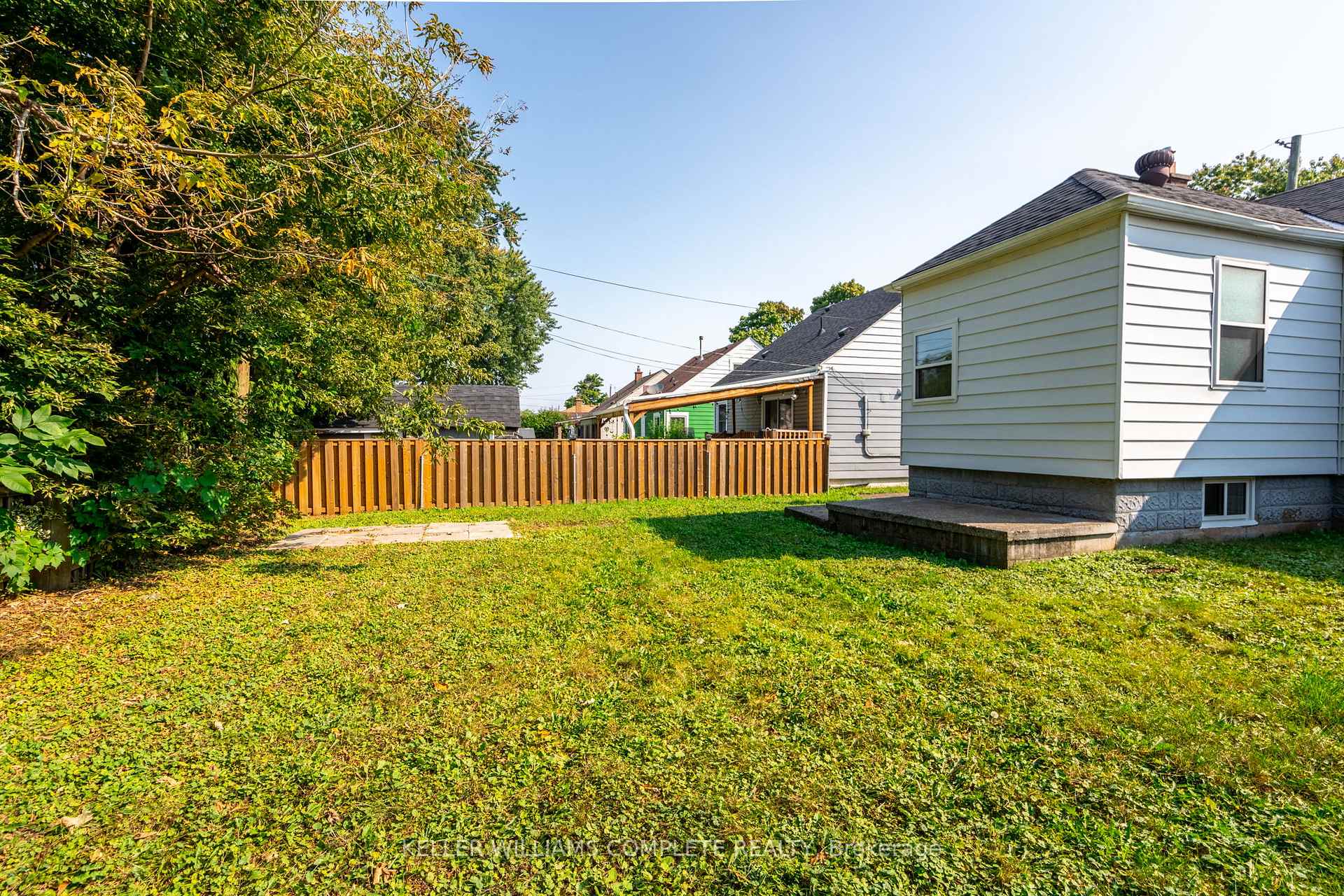 Photo 58 of 85 Walter Avenue N, Hamilton, Normanhurst — HOMEH