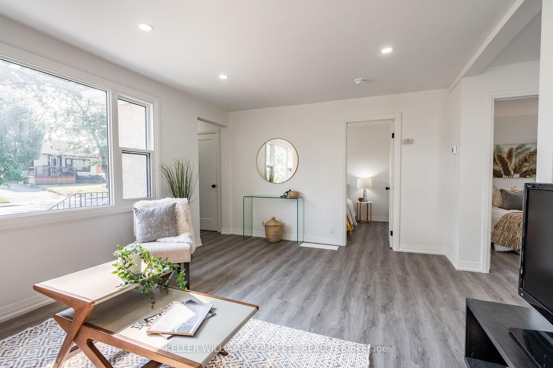 Photo 29 of 85 Walter Avenue N, Hamilton, Normanhurst — HOMEH