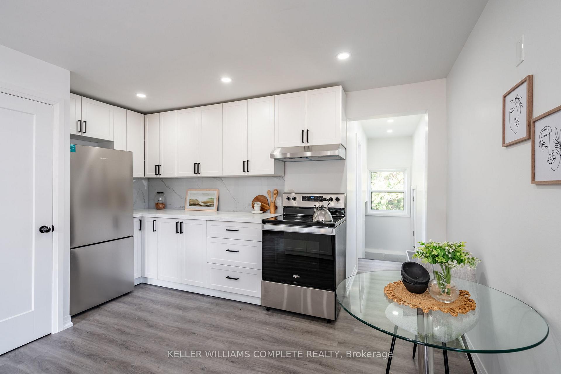 Photo 37 of 85 Walter Avenue N, Hamilton, Normanhurst — HOMEH