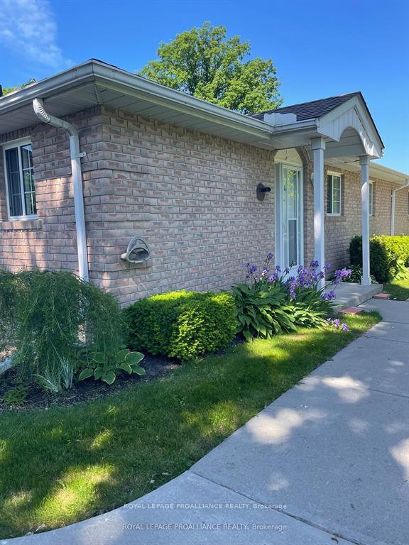 Photo 1 of Unit 16, 351 Cannifton Road N, Belleville, Thurlow Ward — HOMEH
