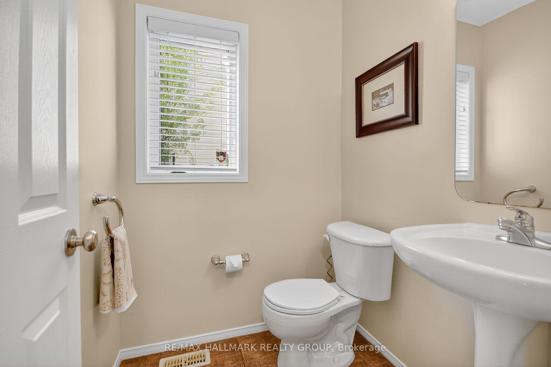 Photo 7 of 131 Harbour View Street, Ottawa, Barrhaven - Strandherd — HOMEH