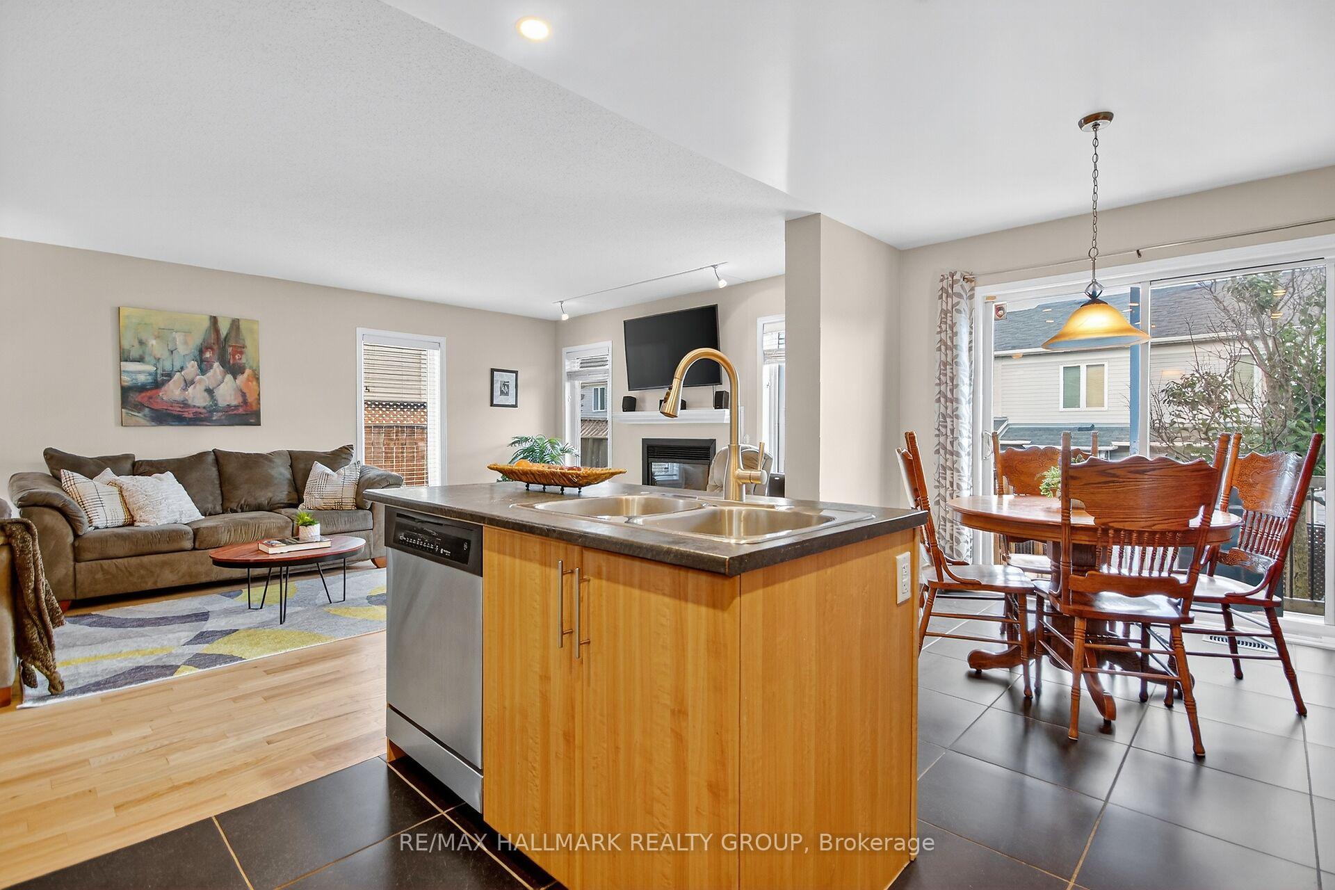 Photo 13 of 131 Harbour View Street, Ottawa, Barrhaven - Strandherd — HOMEH