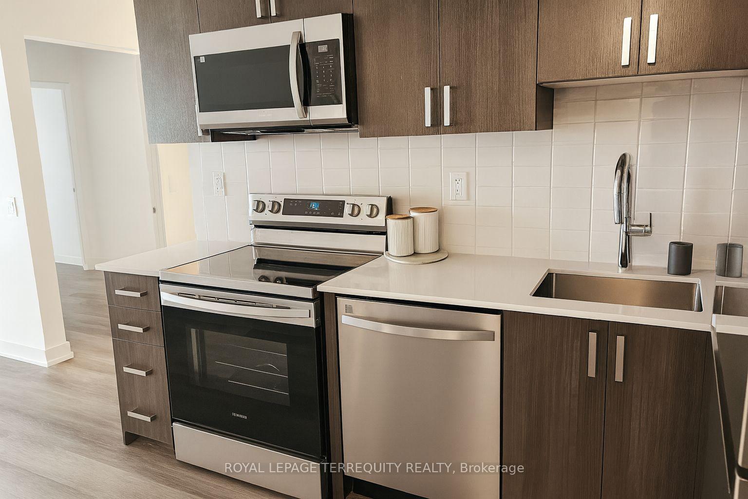 Photo 4 of Unit 1106, 1435 Celebration Drive, Pickering, Bay Ridges — HOMEH
