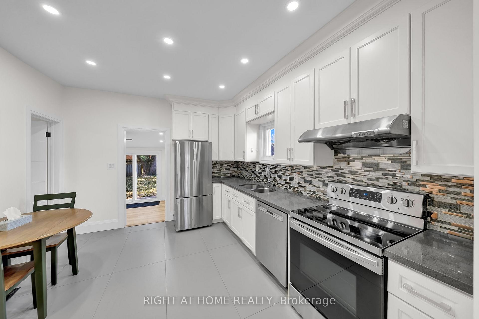 Photo 10 of 33 Rodman Street, St. Catharines, Downtown — HOMEH
