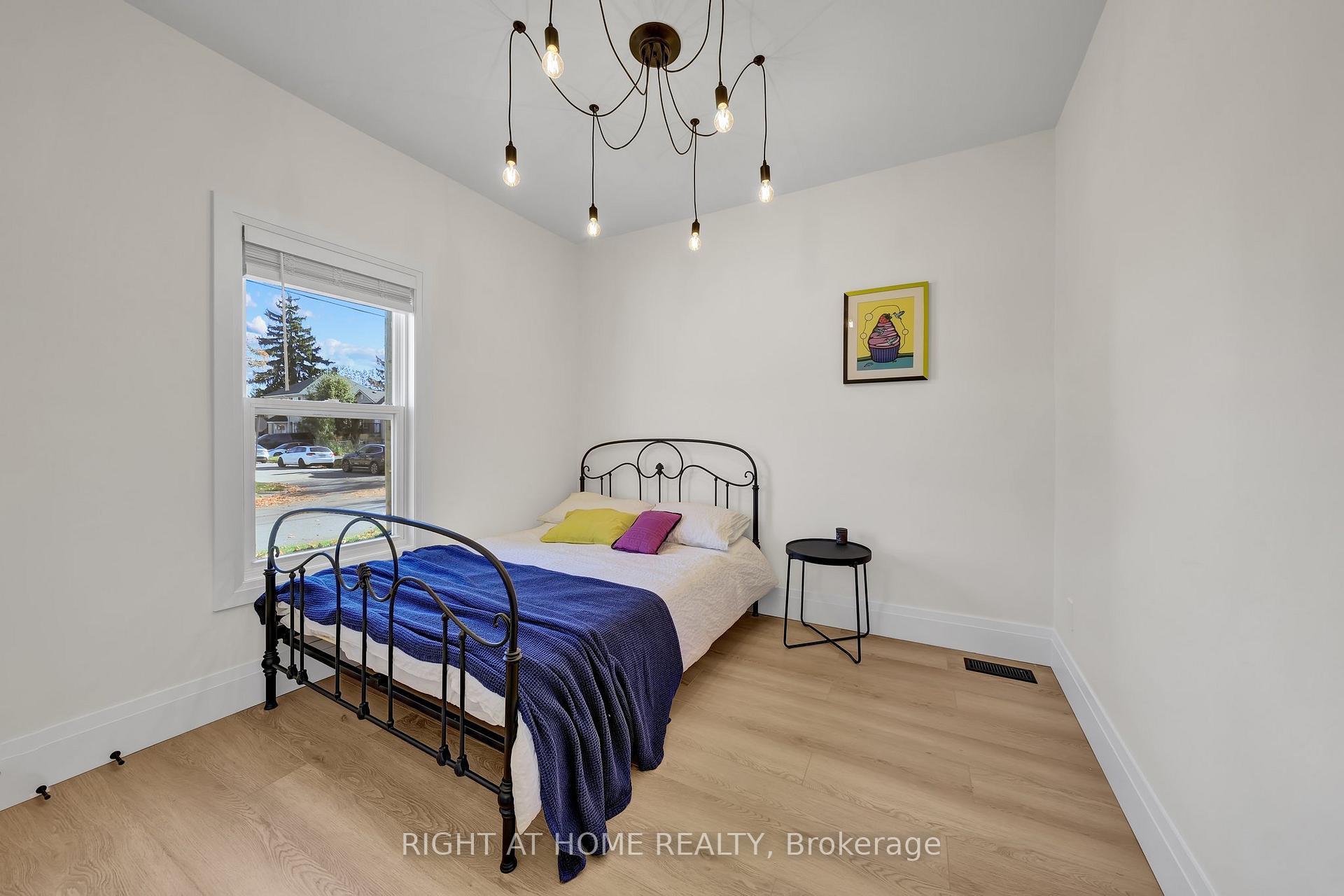 Photo 16 of 33 Rodman Street, St. Catharines, Downtown — HOMEH