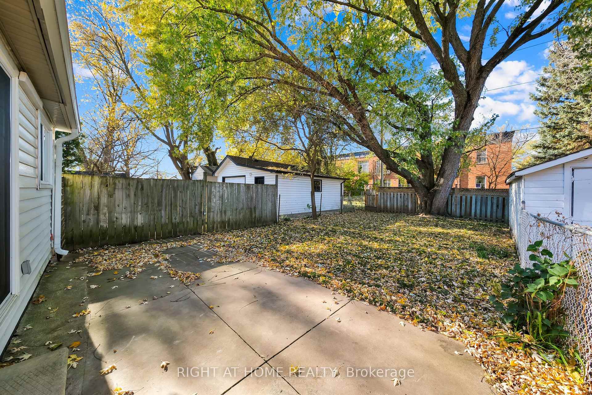 Photo 33 of 33 Rodman Street, St. Catharines, Downtown — HOMEH