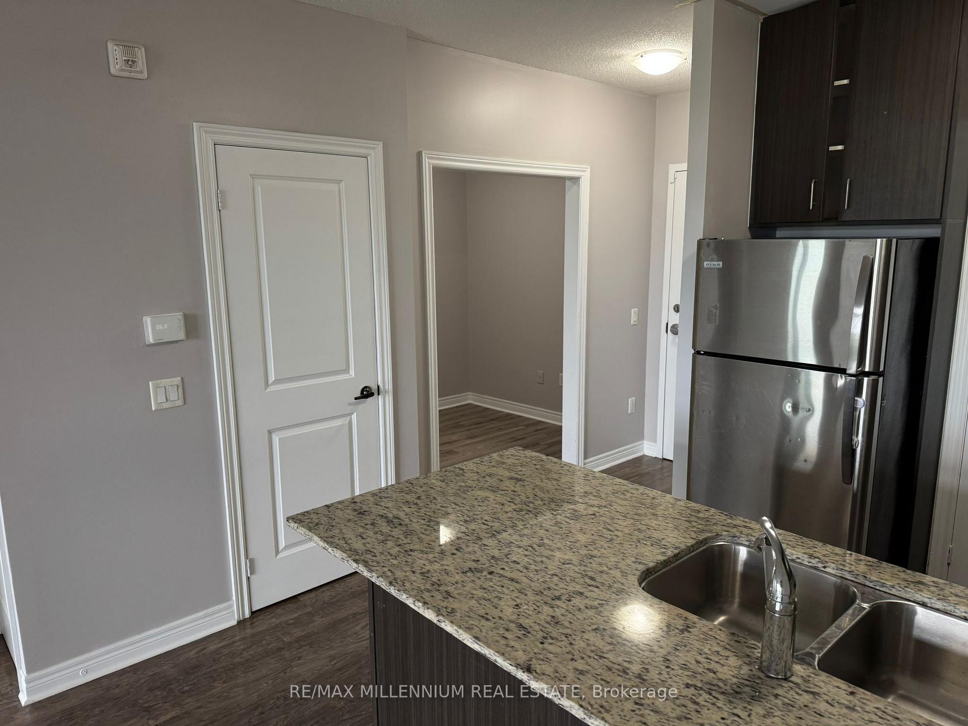 Photo 5 of Unit 502, 39 New Delhi Drive, Markham, Cedarwood — HOMEH