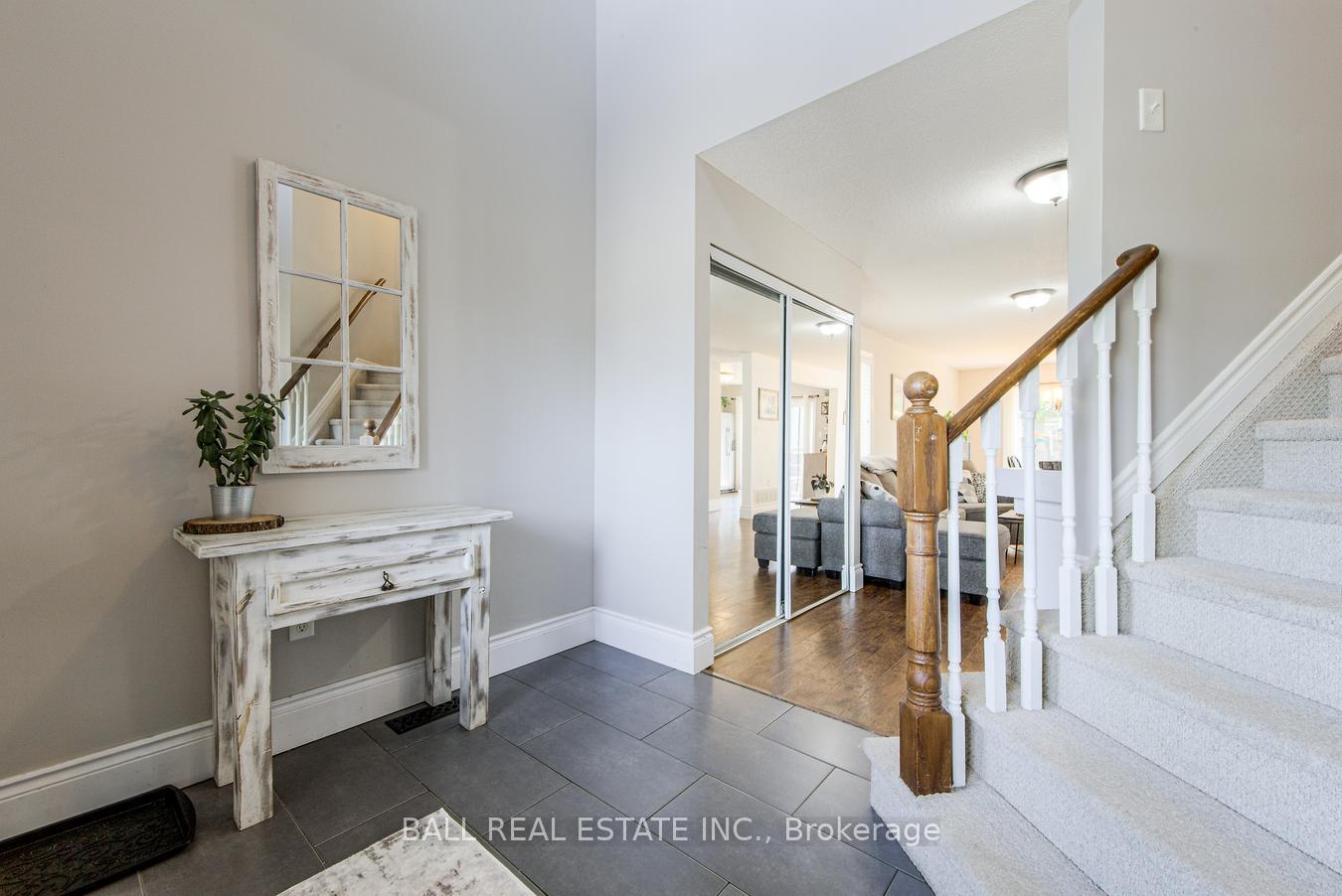 Photo 7 of 23 Glenhill Drive, Barrie, Painswick South — HOMEH