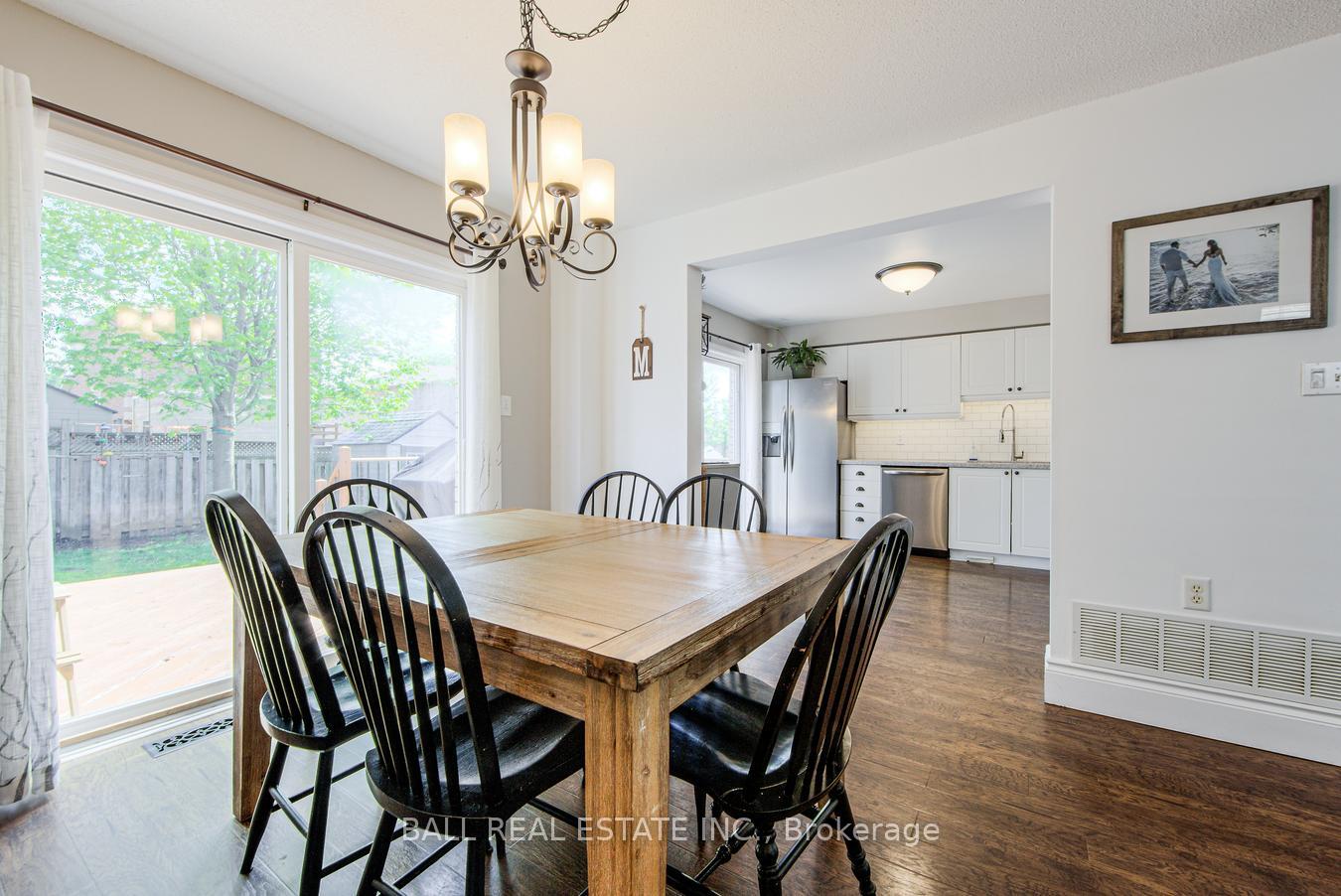 Photo 16 of 23 Glenhill Drive, Barrie, Painswick South — HOMEH