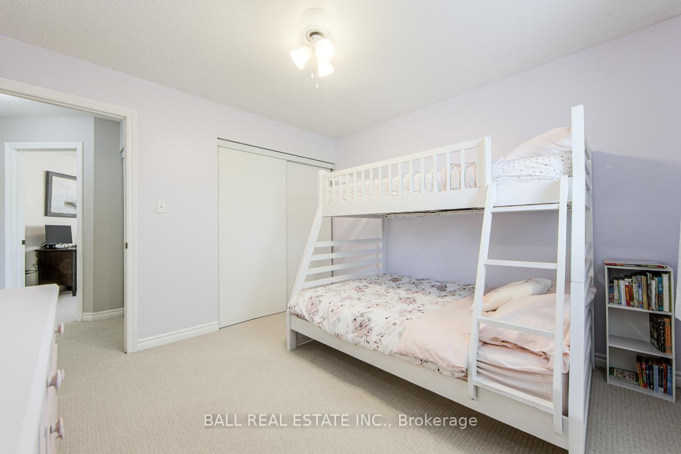 Photo 35 of 23 Glenhill Drive, Barrie, Painswick South — HOMEH