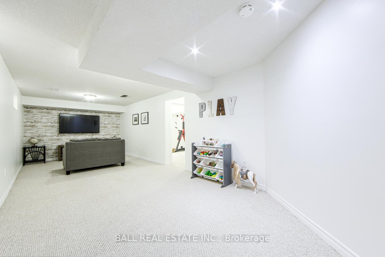 Photo 39 of 23 Glenhill Drive, Barrie, Painswick South — HOMEH