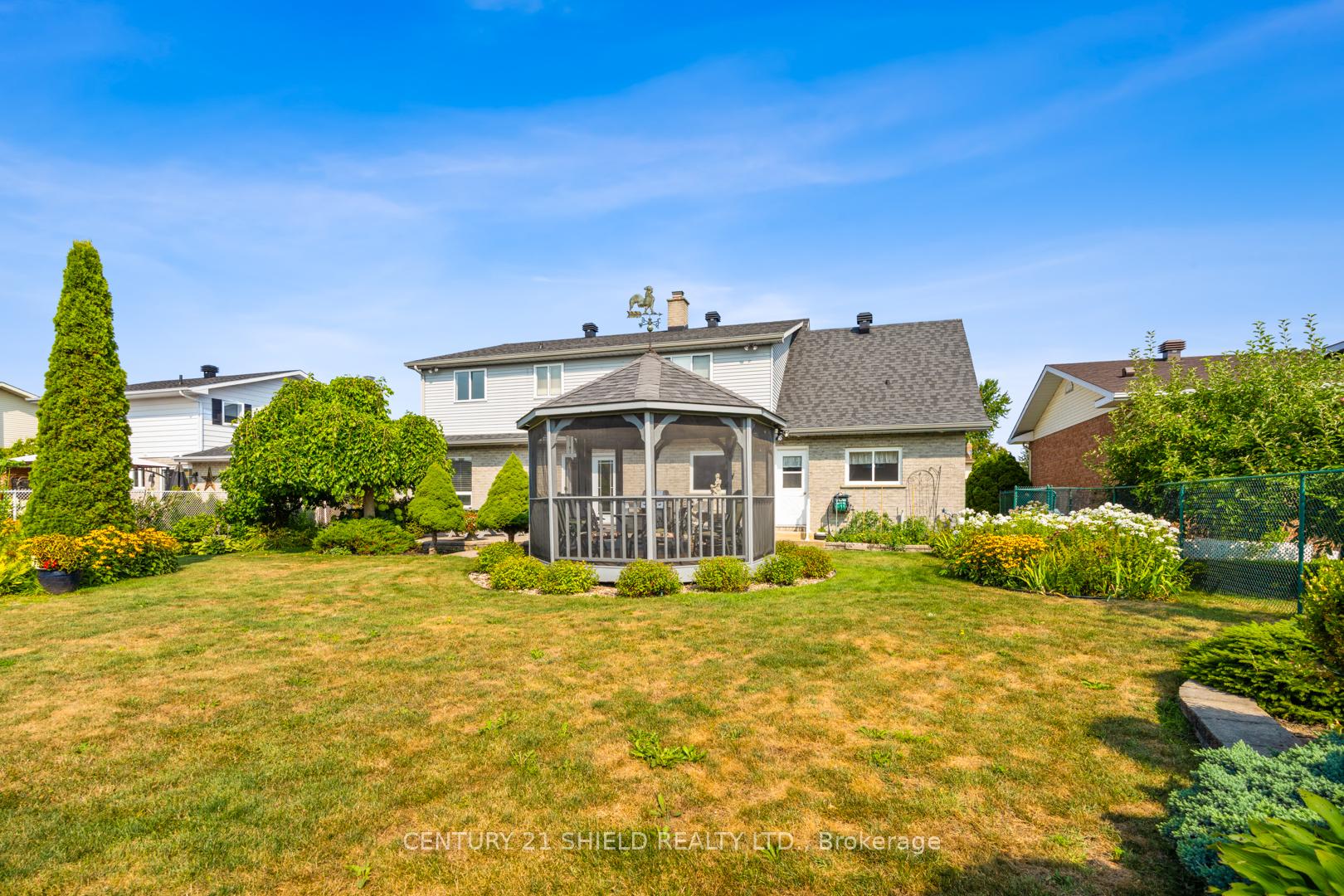 Photo 9 of 1989 Belvedere Crescent, Cornwall — HOMEH