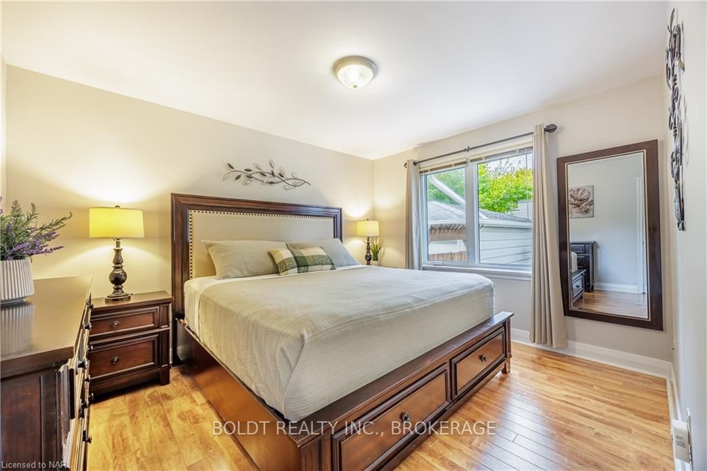 Photo 13 of 33 Patricia Drive, St. Catharines, Carlton/Bunting — HOMEH