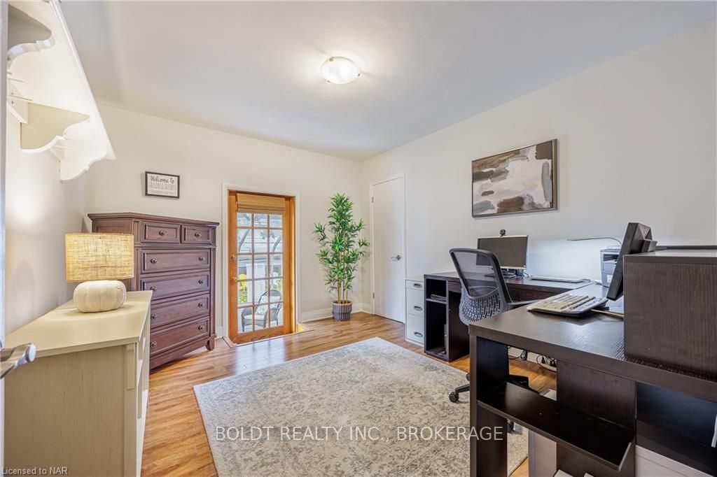 Photo 19 of 33 Patricia Drive, St. Catharines, Carlton/Bunting — HOMEH