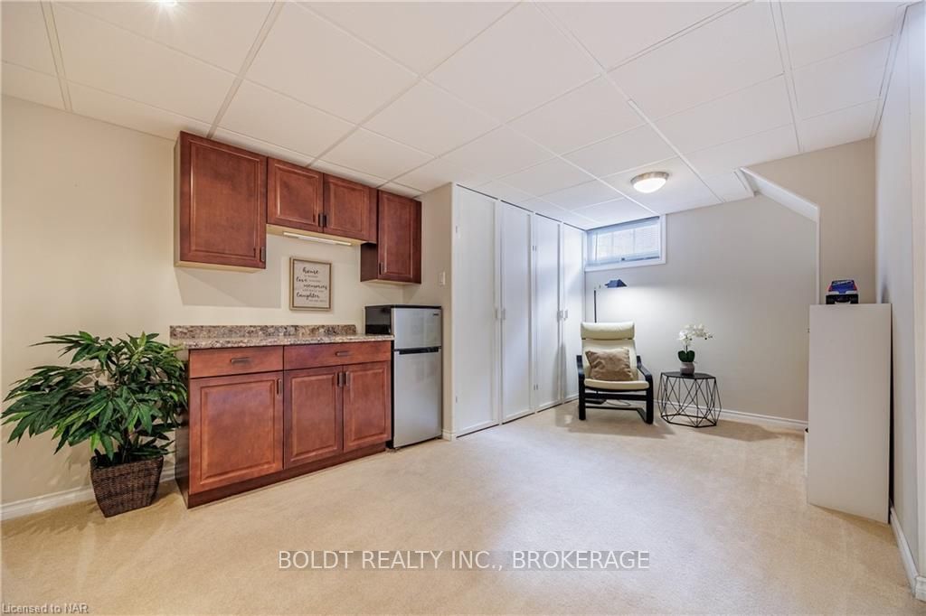 Photo 25 of 33 Patricia Drive, St. Catharines, Carlton/Bunting — HOMEH