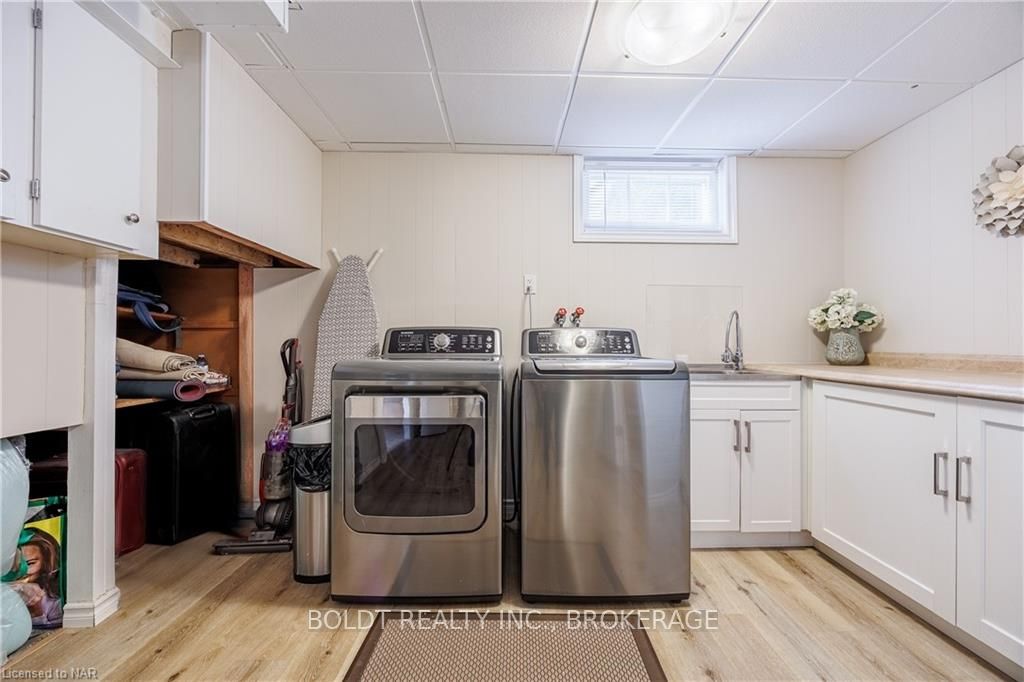 Photo 27 of 33 Patricia Drive, St. Catharines, Carlton/Bunting — HOMEH